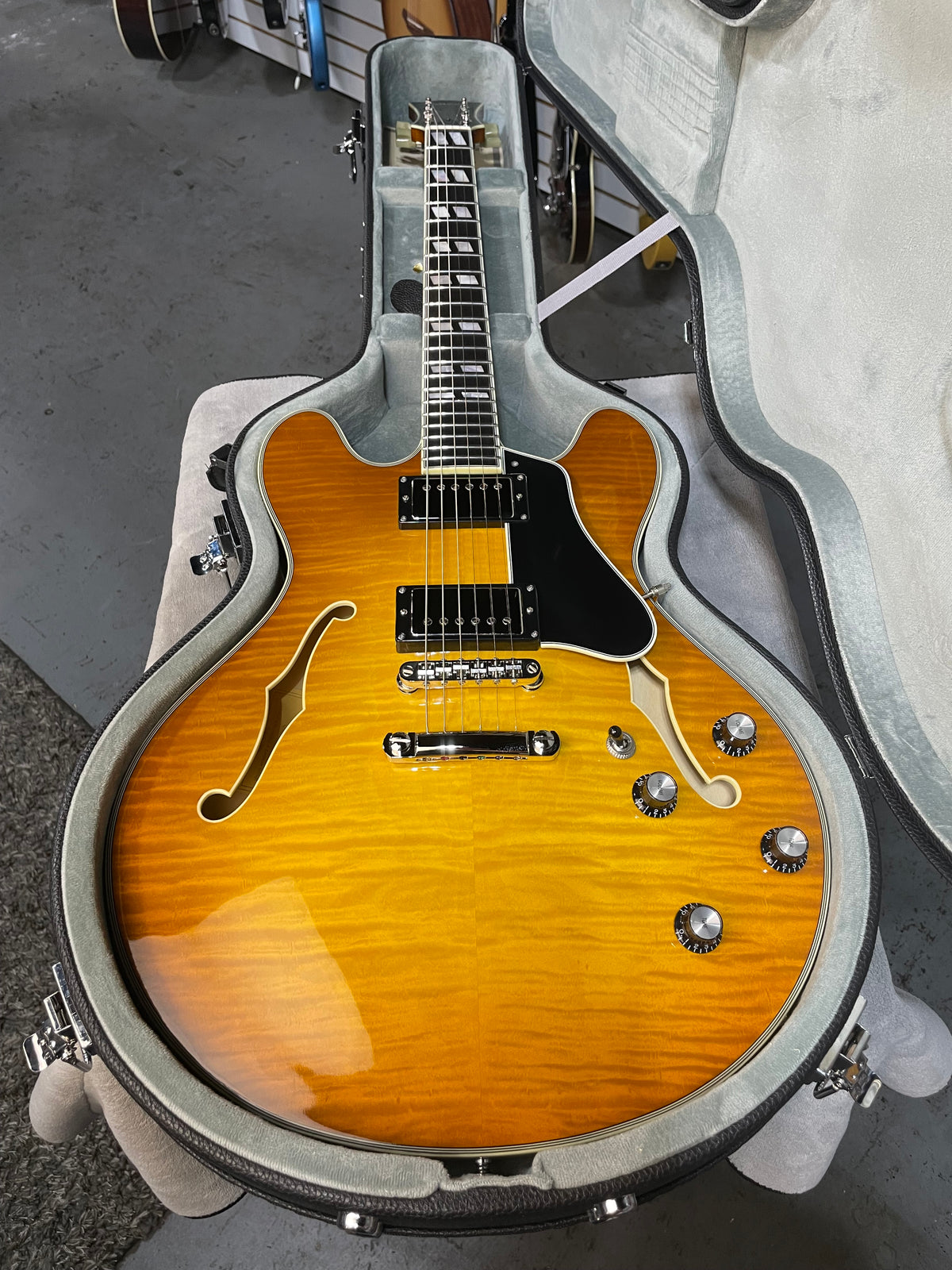 Eastman T486 Thinline Semi-Hollowbody Goldburst