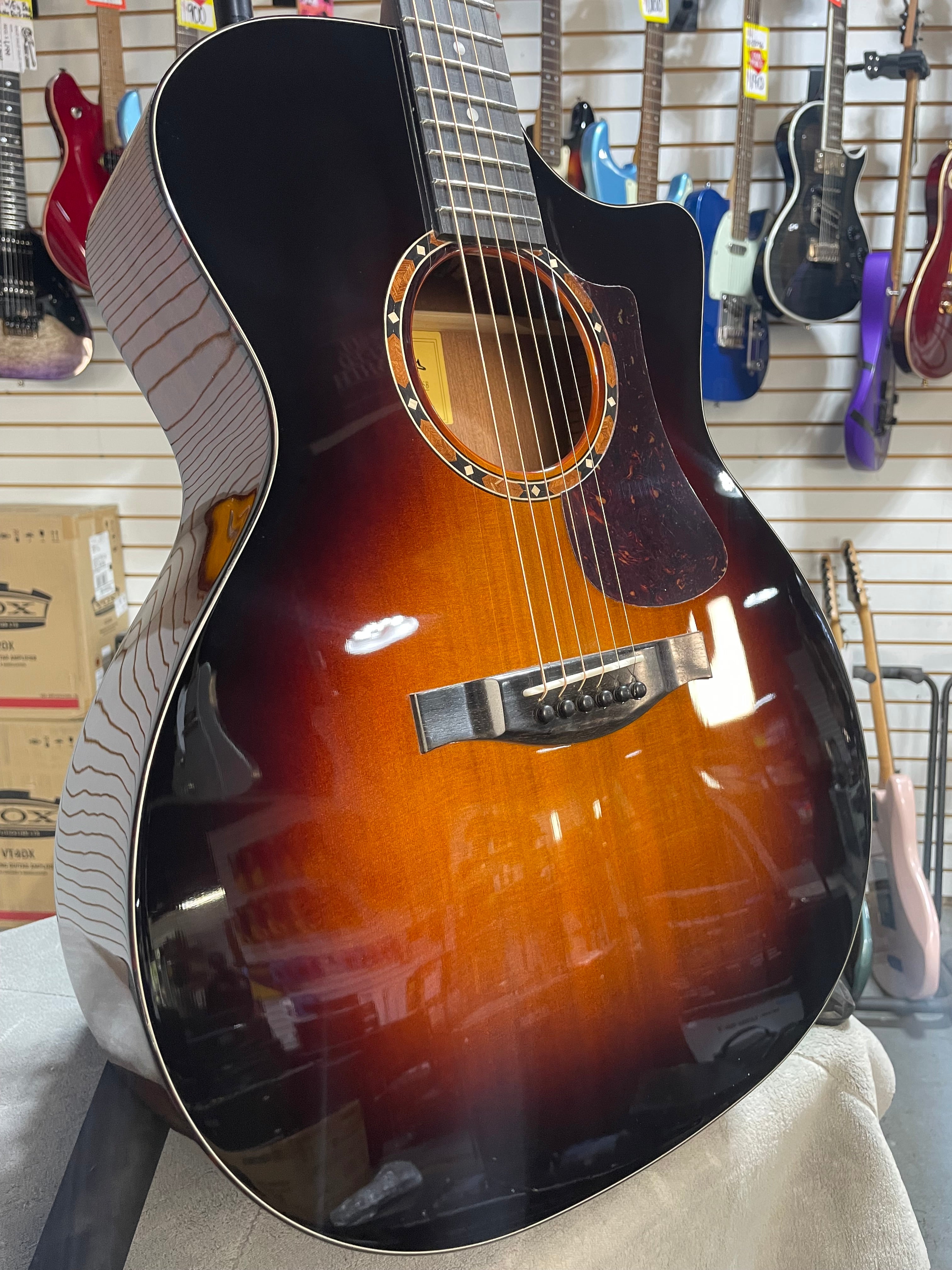 Eastman AC122-2CE Deluxe Grand Auditorium Acoustic-electric Guitar - Sunburst & PLEK*D