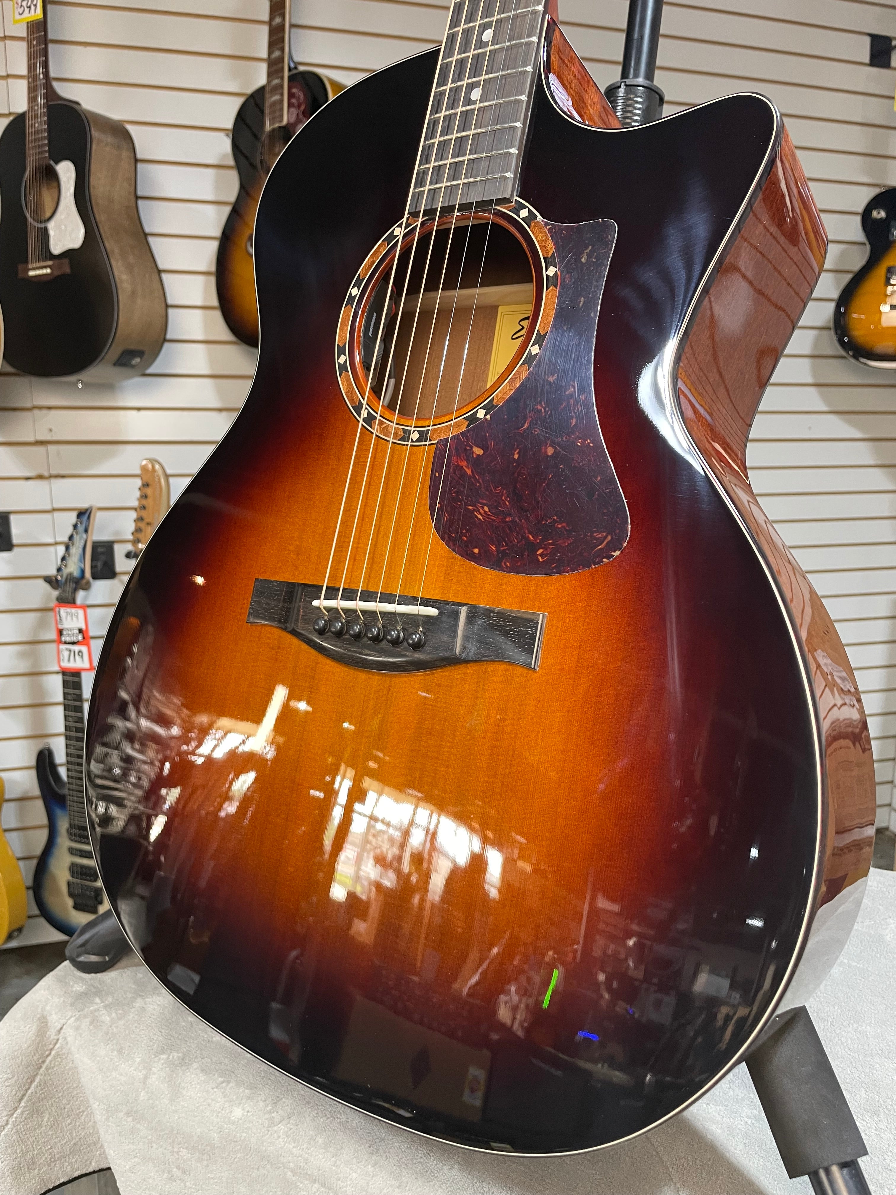Eastman AC122-2CE Deluxe Sunburst