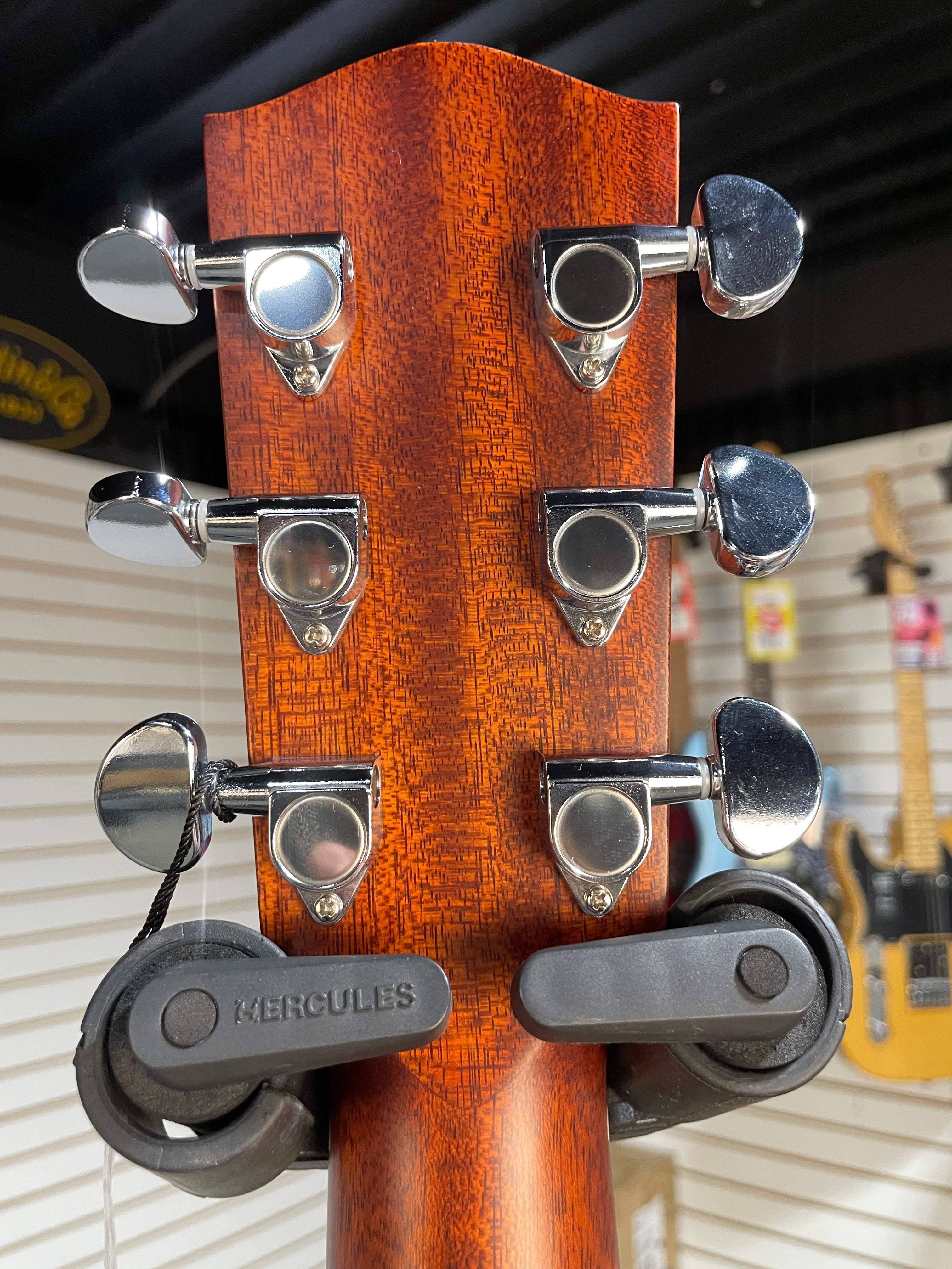 Eastman AC122-2CE Deluxe Sunburst