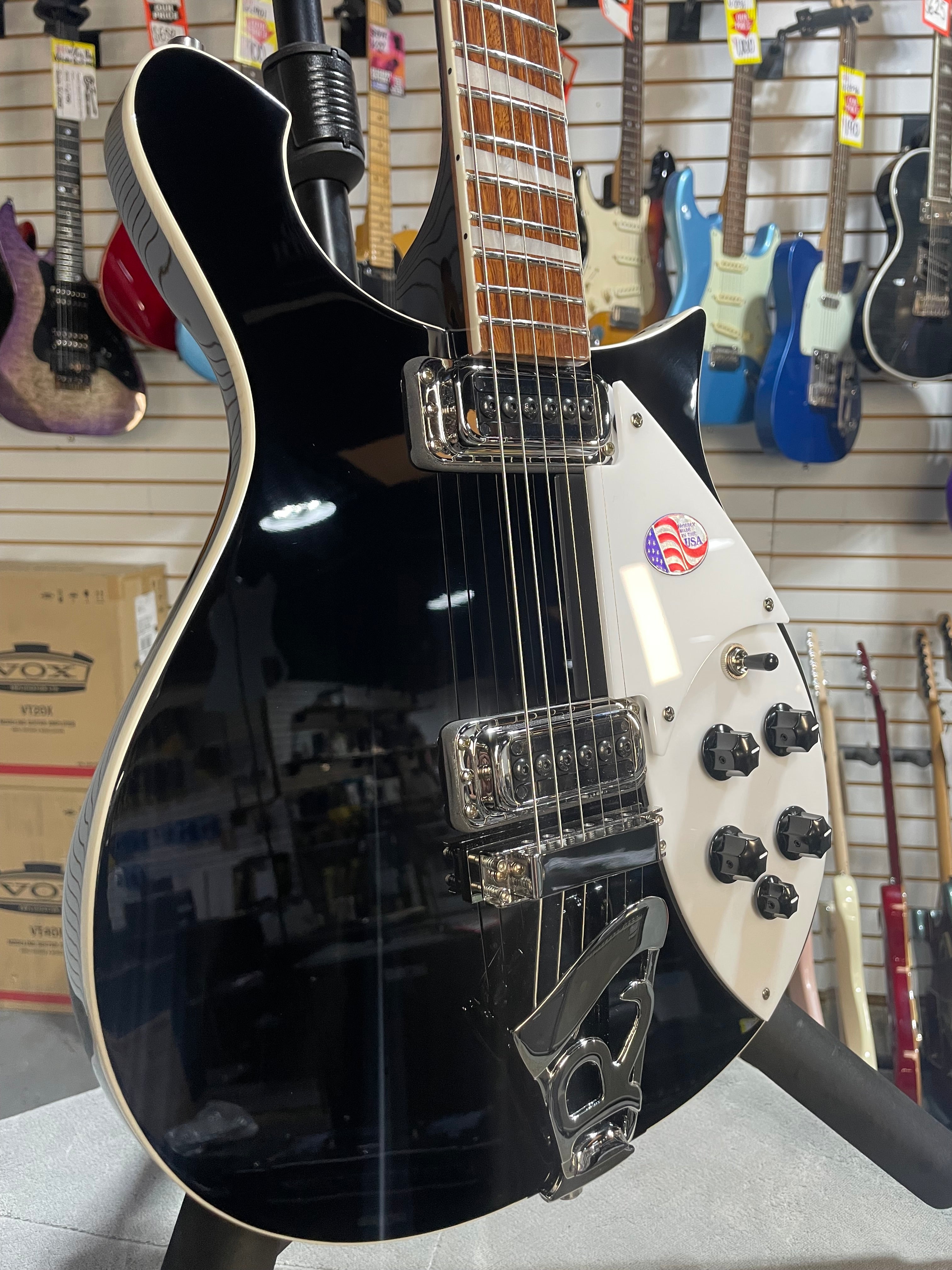 Rickenbacker 620JG Jetglo
