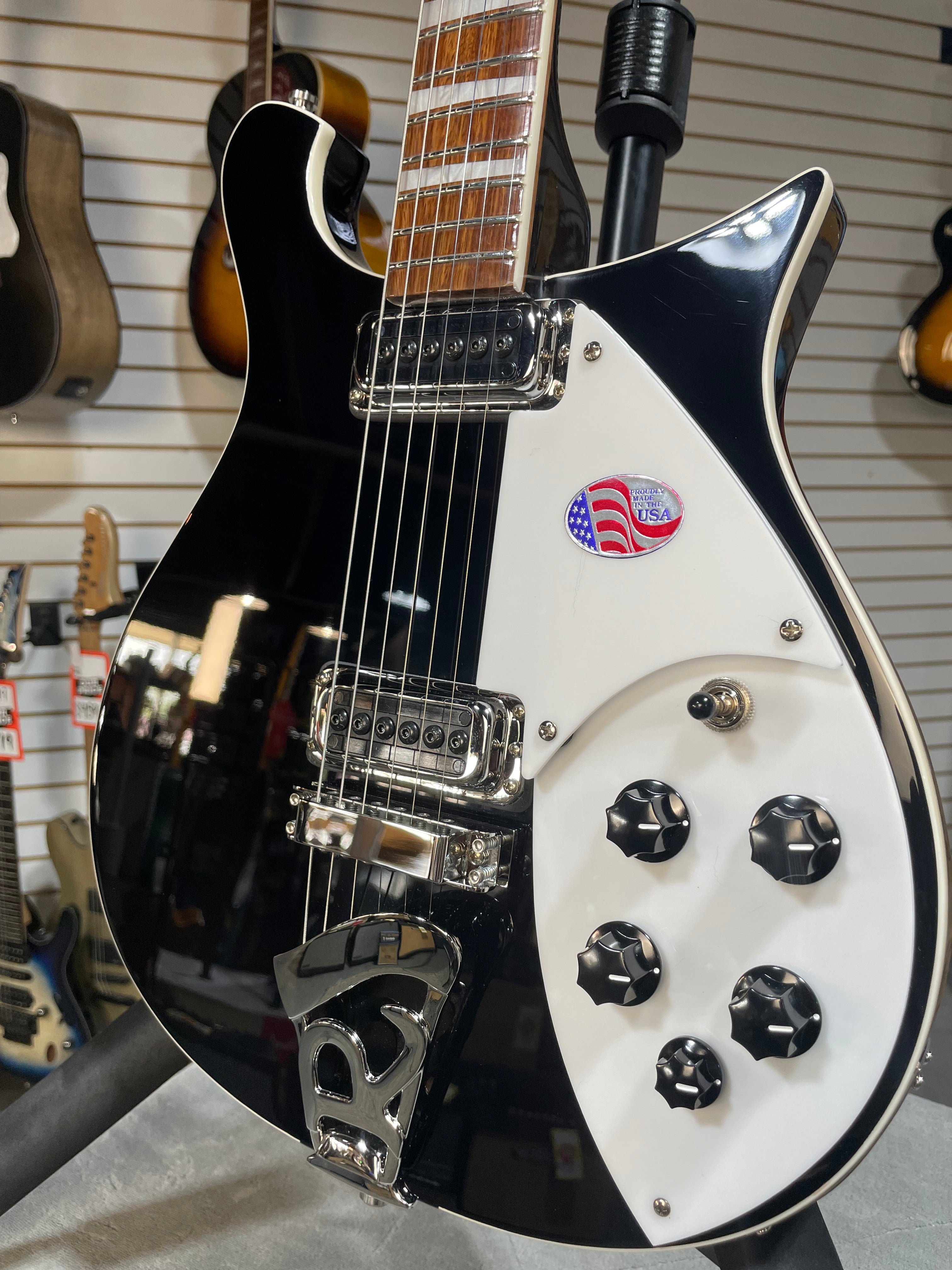 Rickenbacker 620JG Jetglo