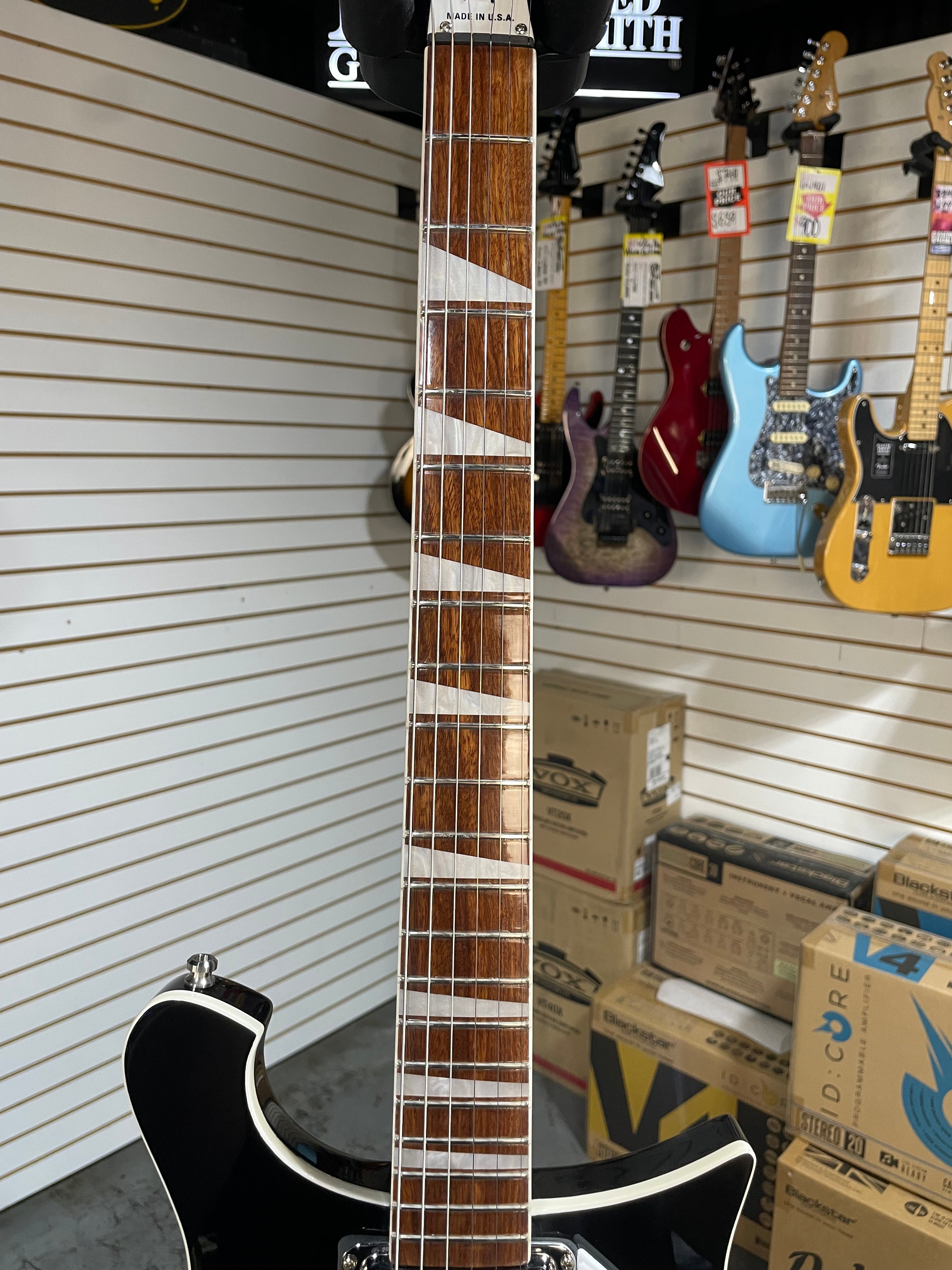 Rickenbacker 620JG Jetglo
