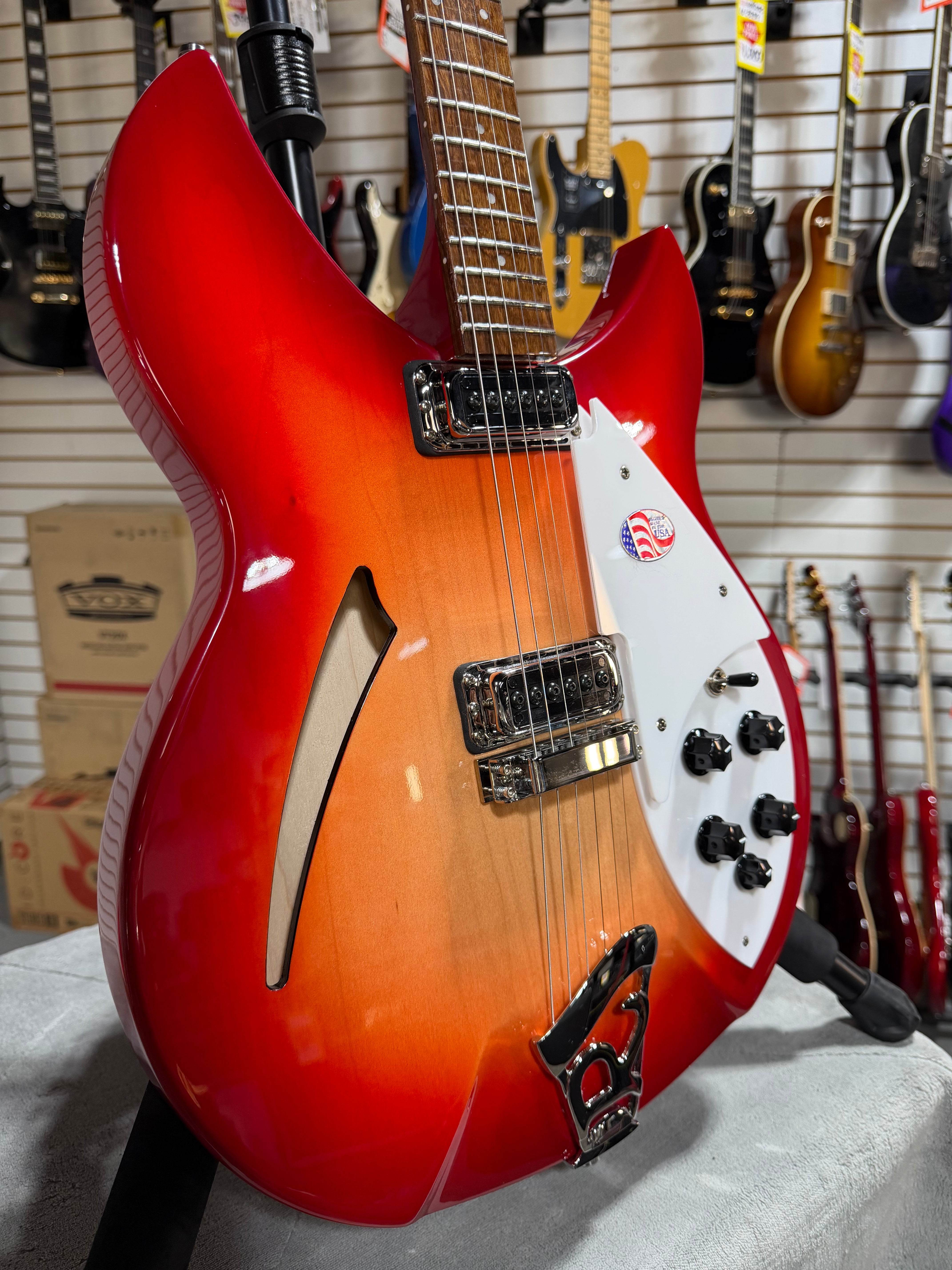 Rickenbacker 330 Fireglo