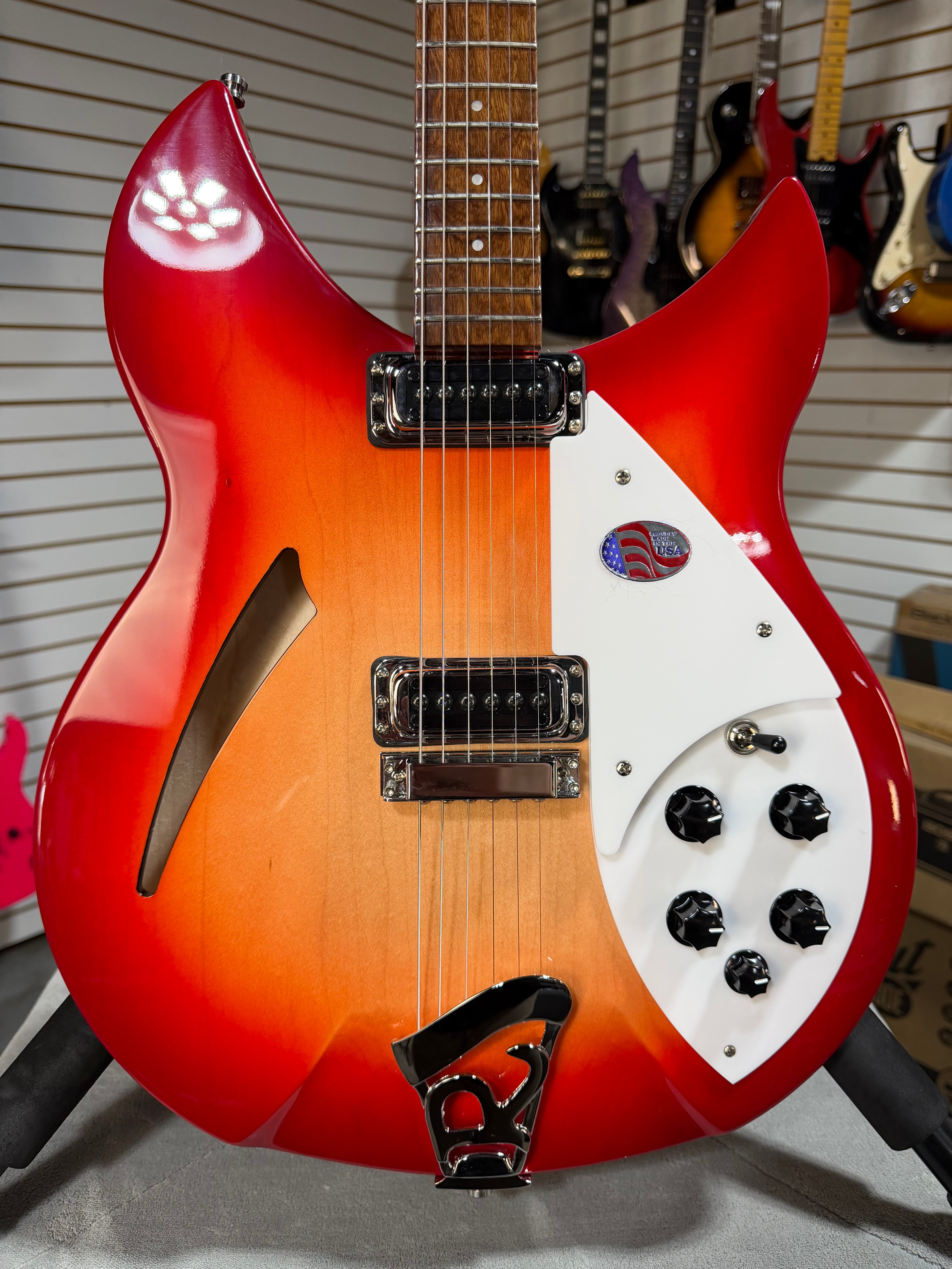 Rickenbacker 330 Fireglo