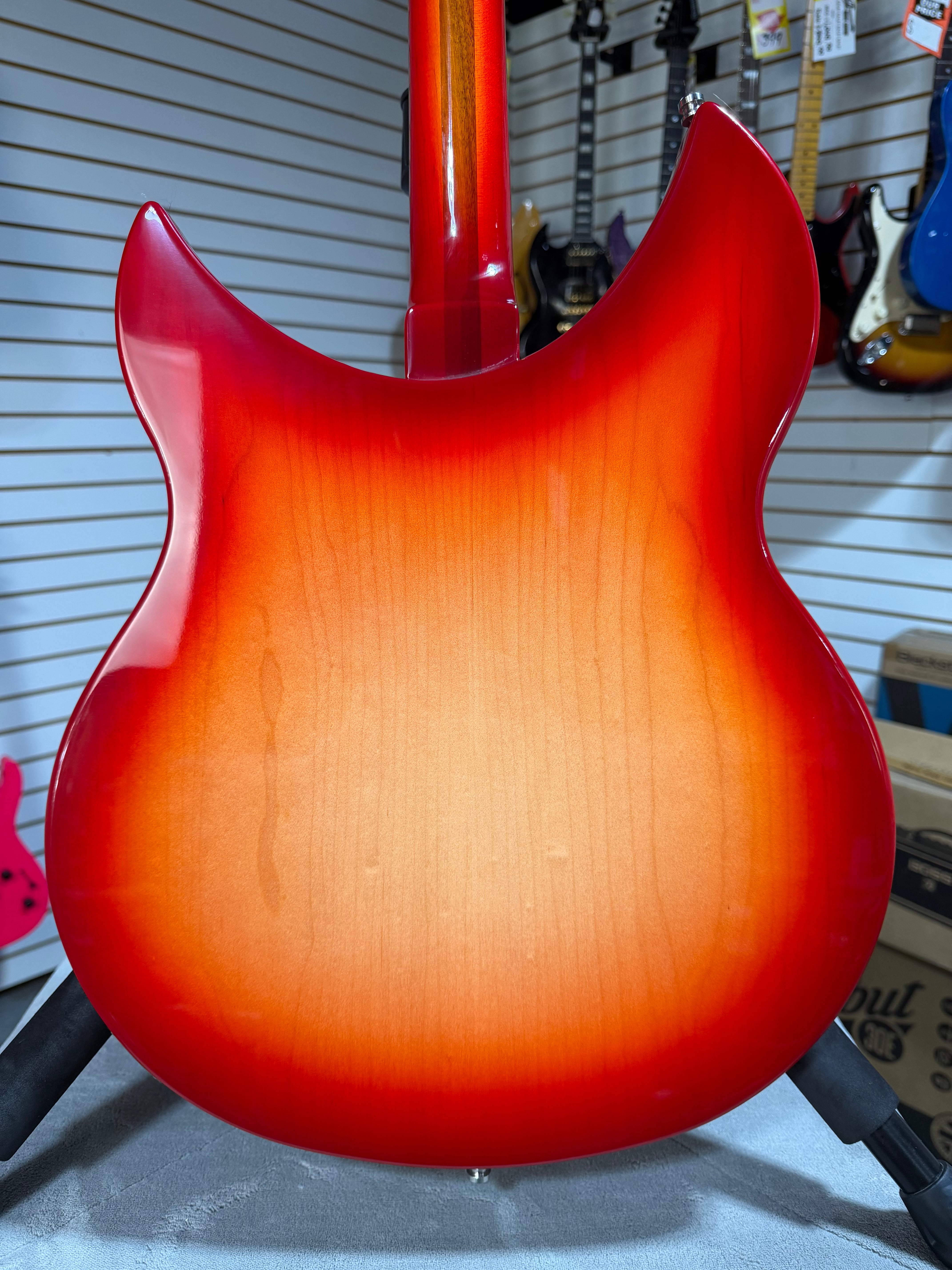 Rickenbacker 330 Fireglo