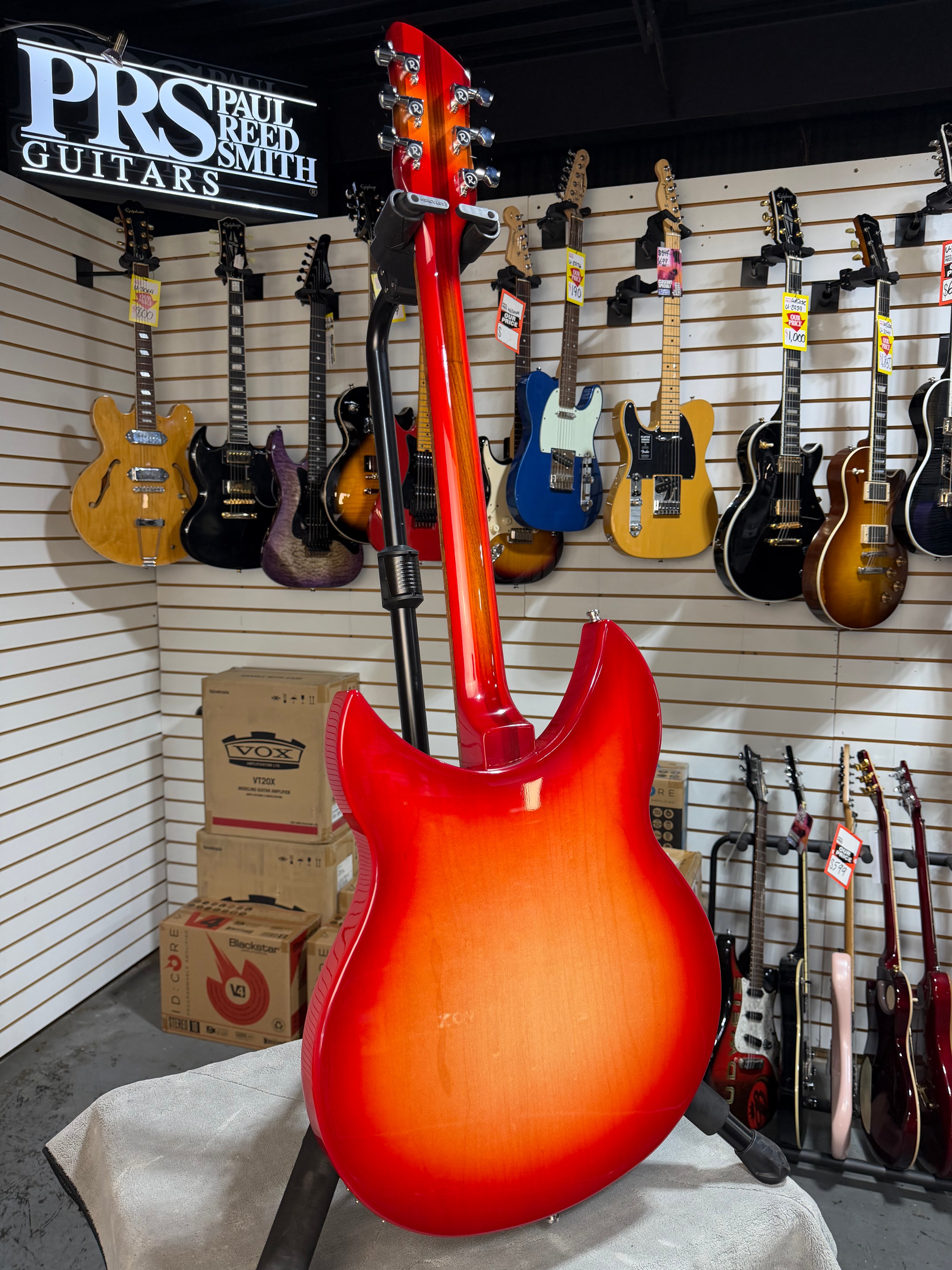 Rickenbacker 330 Fireglo