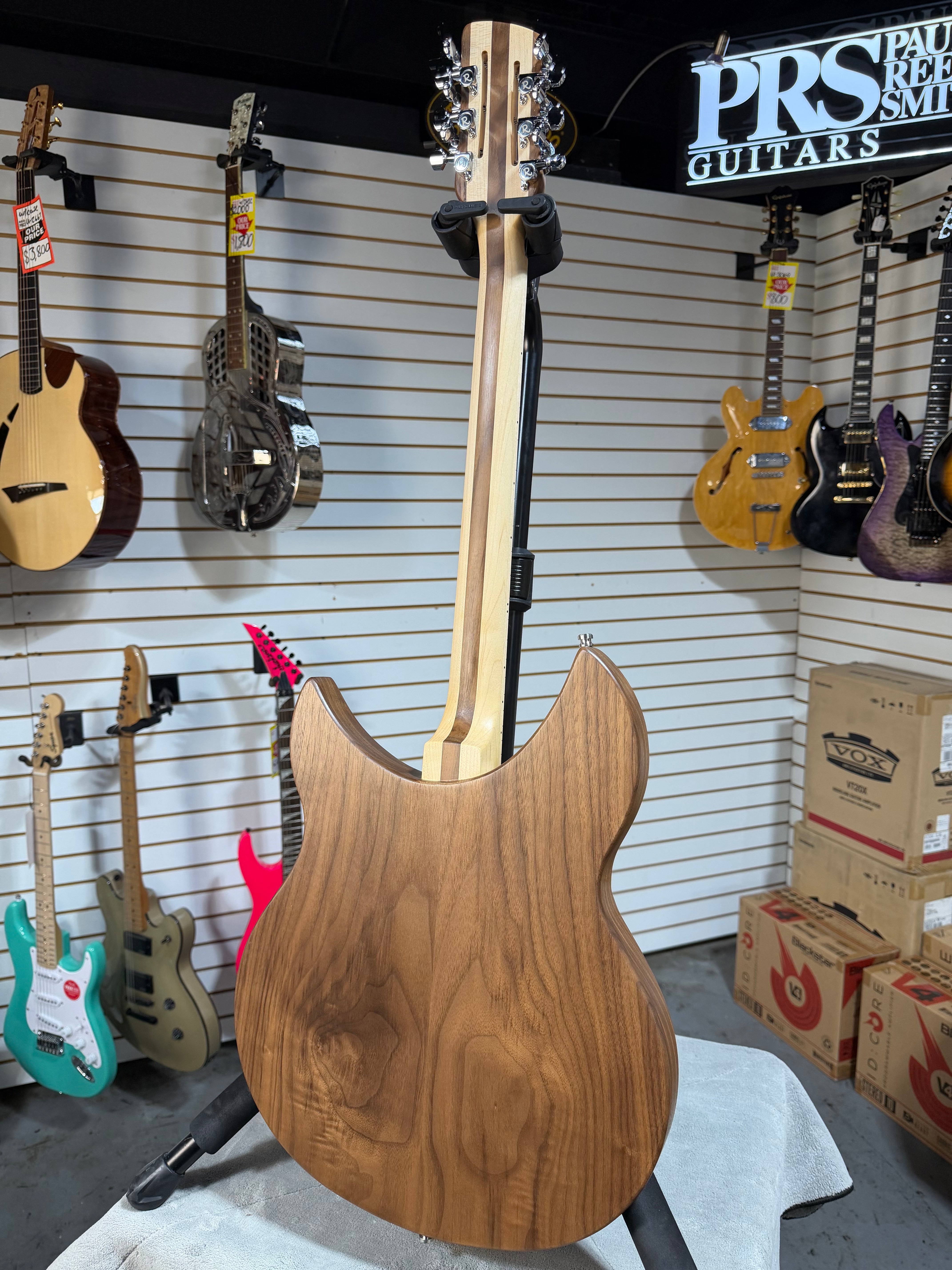 Rickenbacker 330/12W Walnut