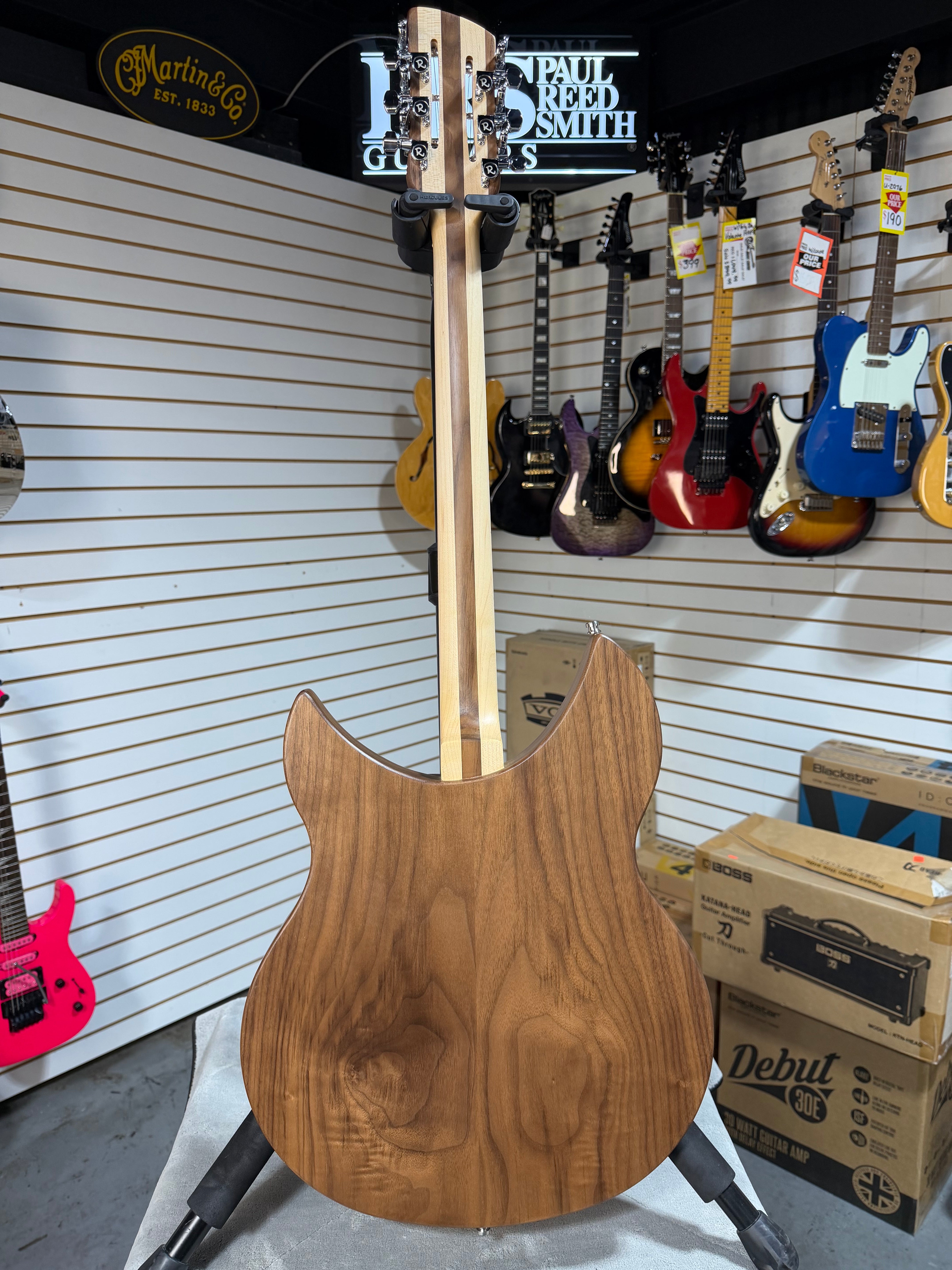 Rickenbacker 330/12W Walnut