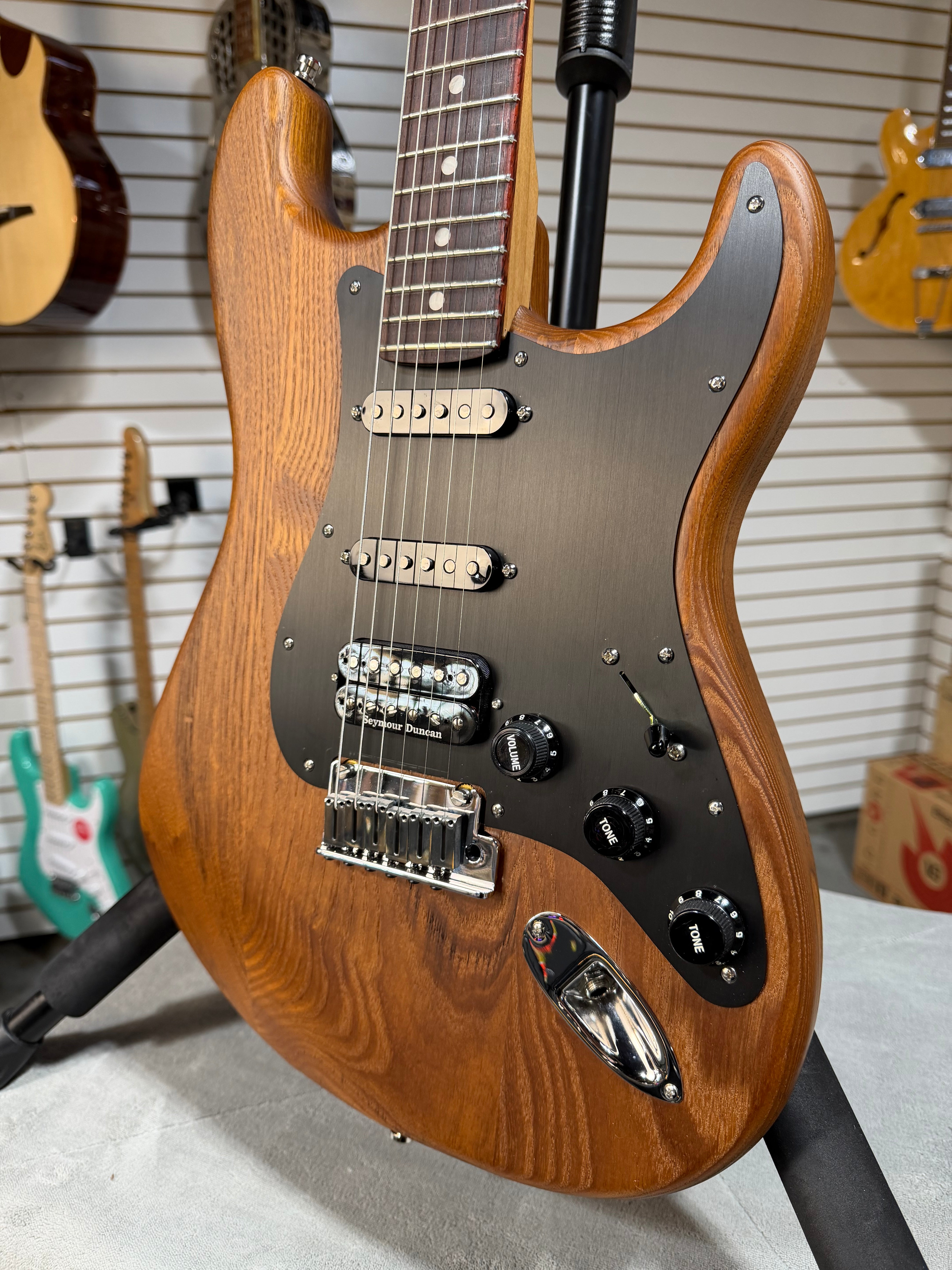 Fender Limited Edition American Ultra II Stratocaster HSS Natural