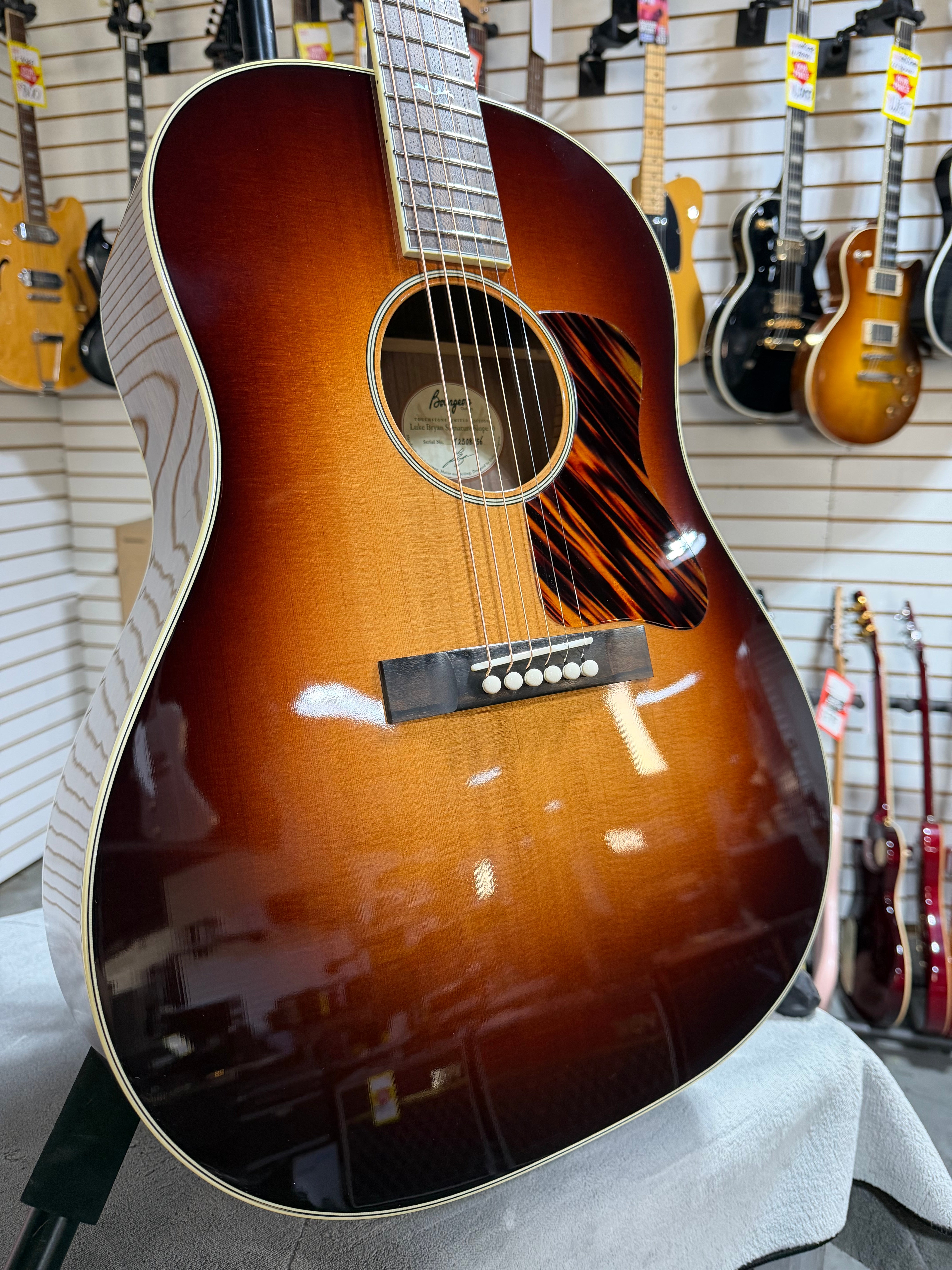 Bourgeois Luke Bryan Signature Touchstone Series Slope Shoulder Dreadnought Sunburst