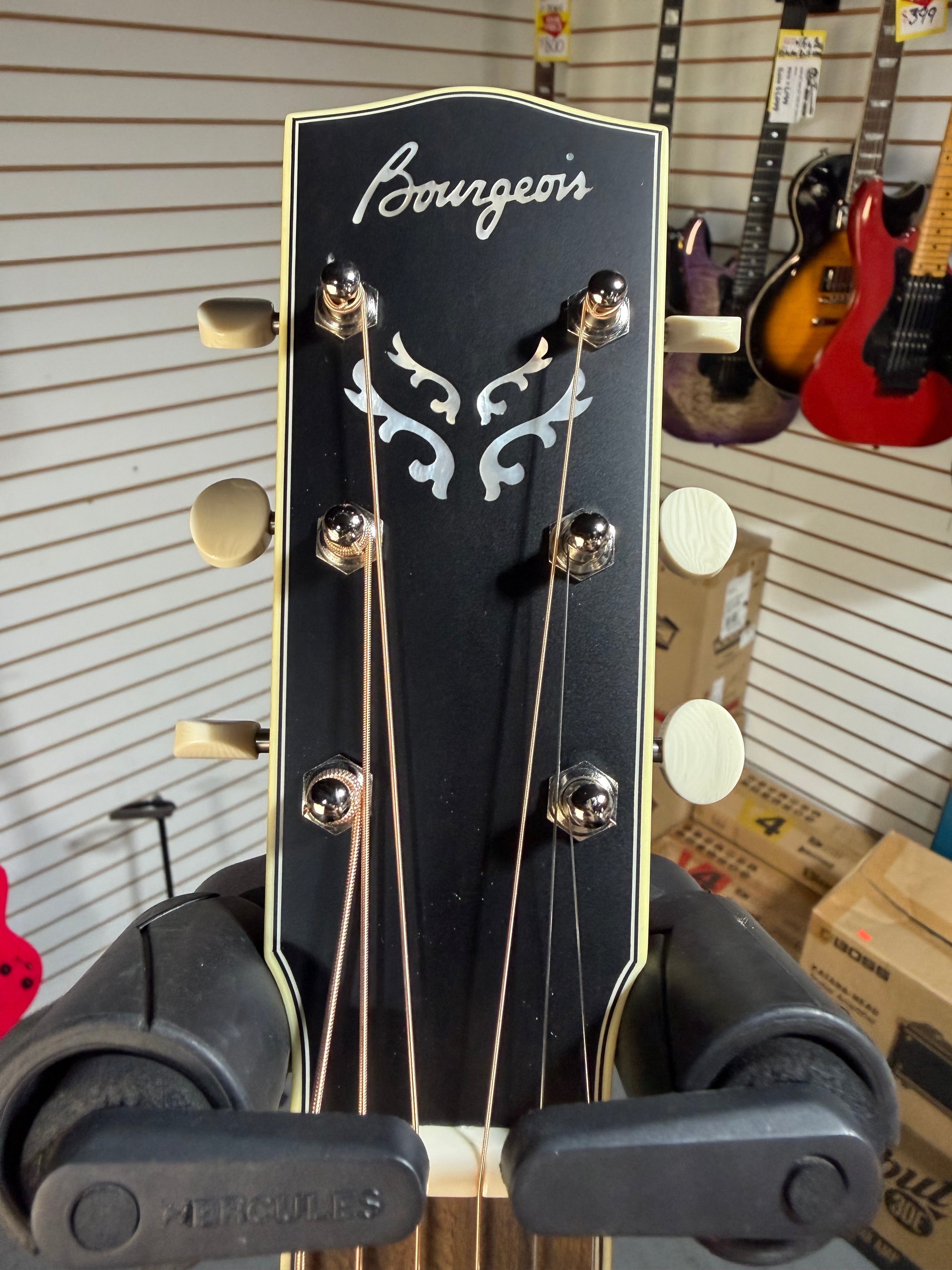 Bourgeois Luke Bryan Signature Touchstone Series Slope Shoulder Dreadnought Sunburst