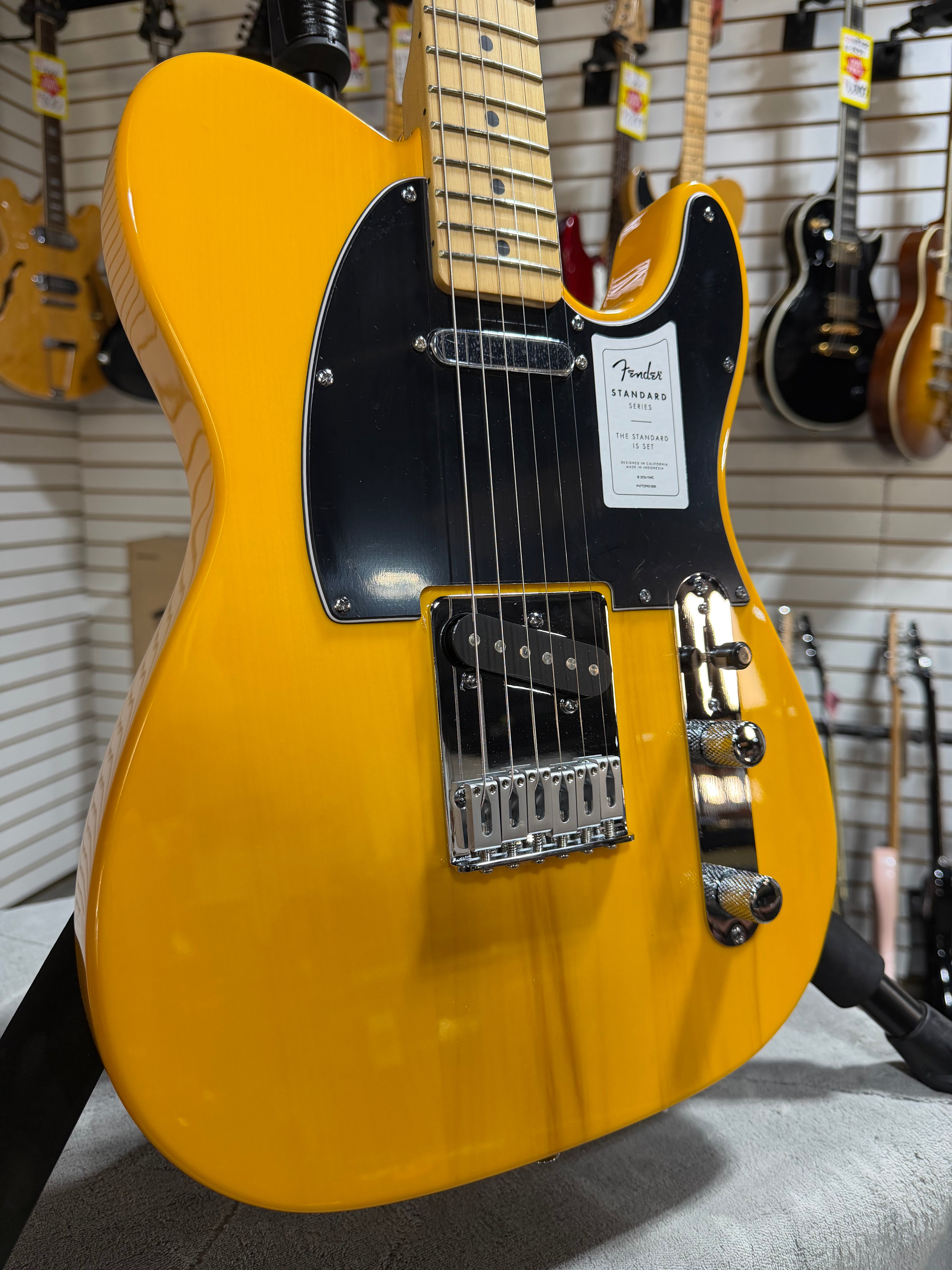 Fender Standard Telecaster Butterscotch Blonde