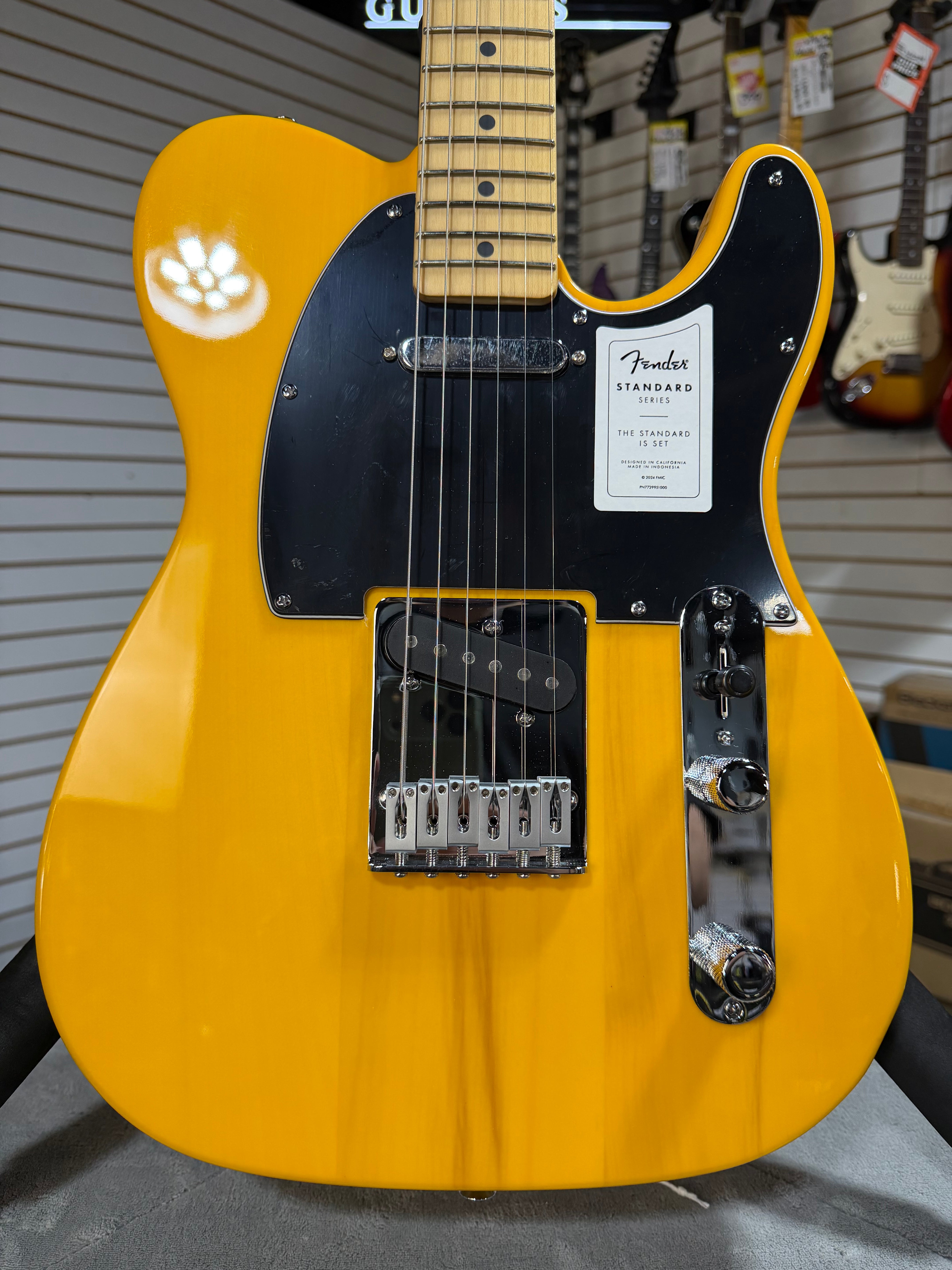Fender Standard Telecaster Butterscotch Blonde