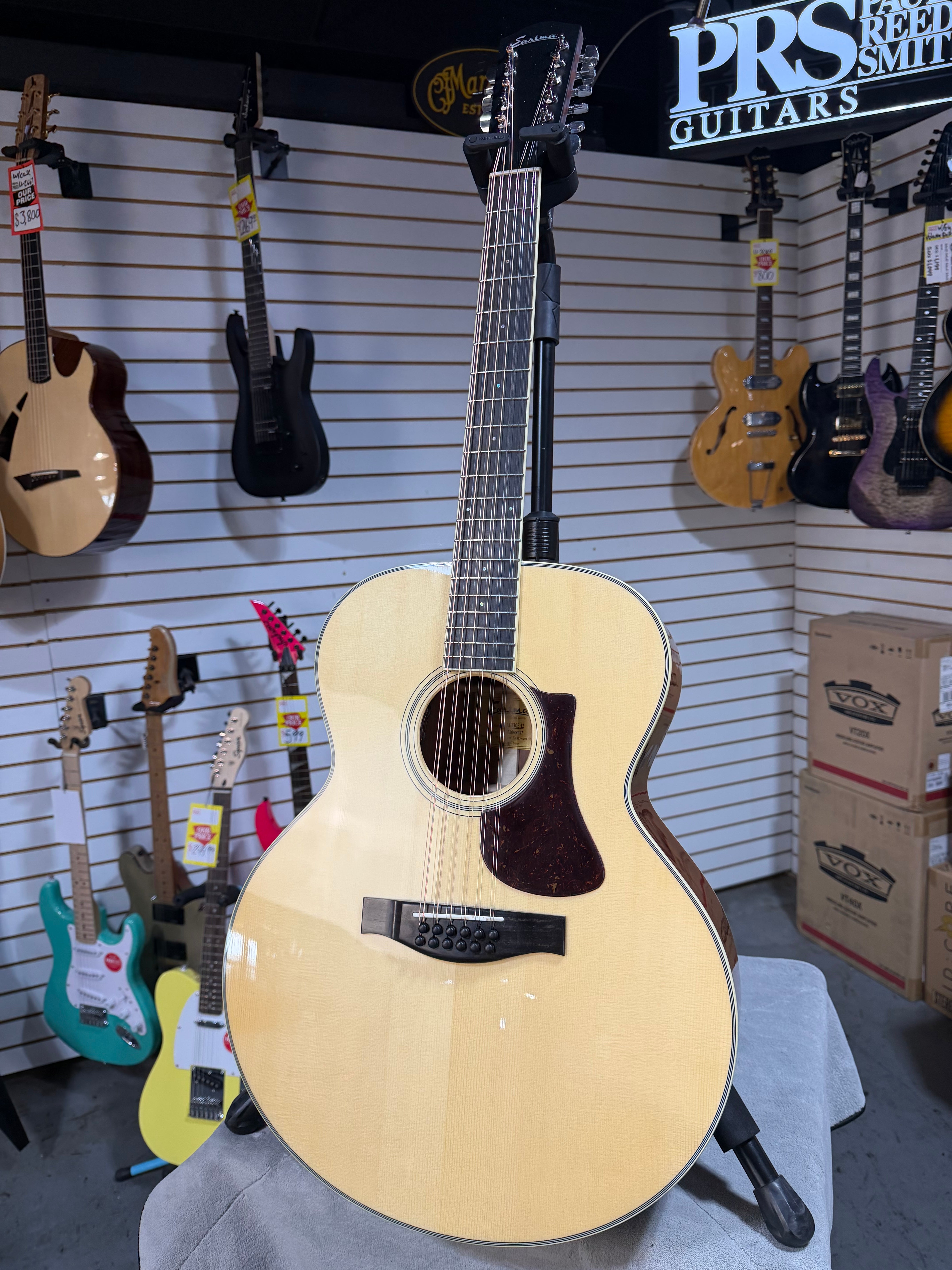 Eastman AC330E-12 Natural