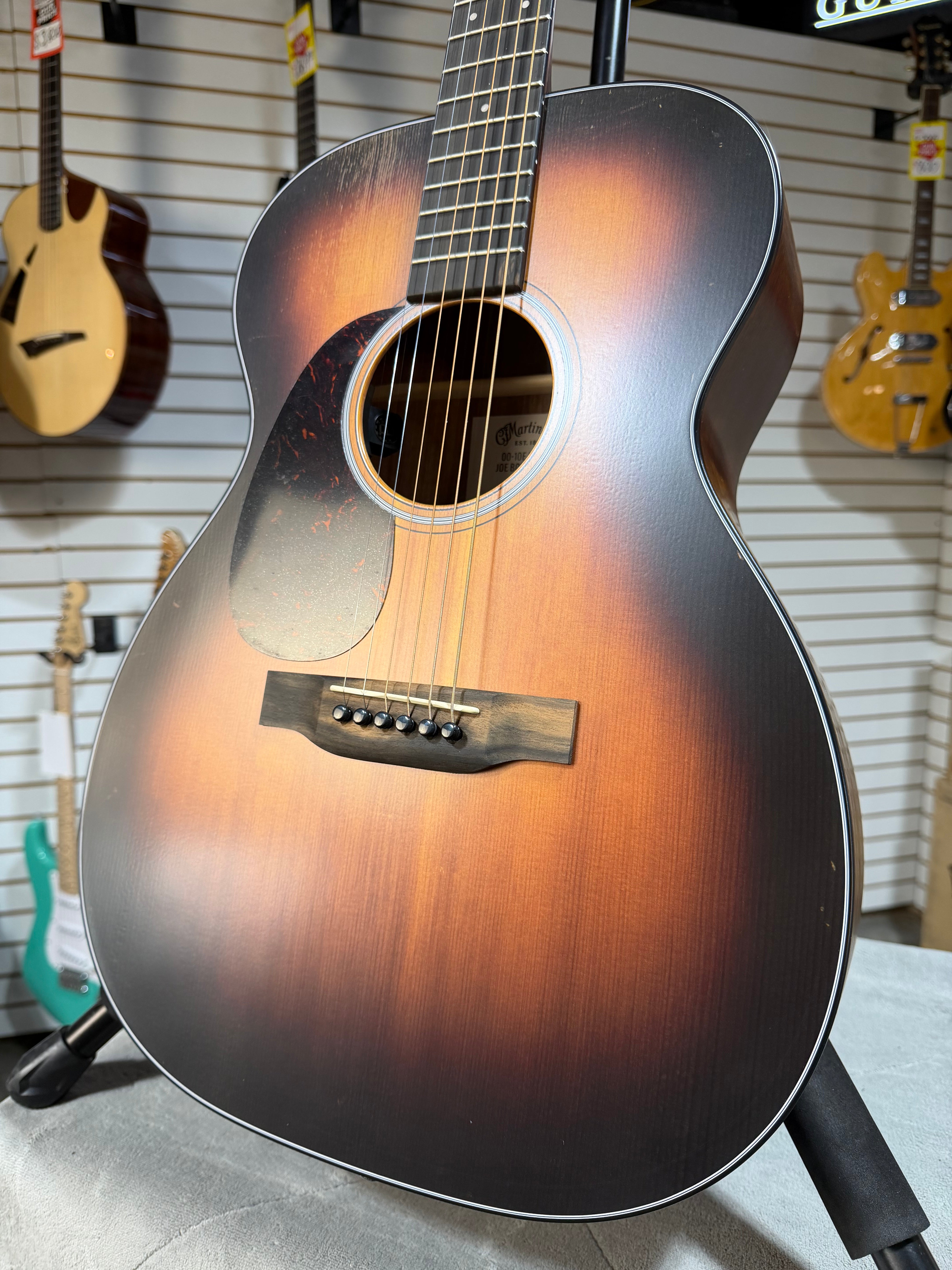 Martin 0010E Retro Joe Bonamassa Left Handed Sunburst