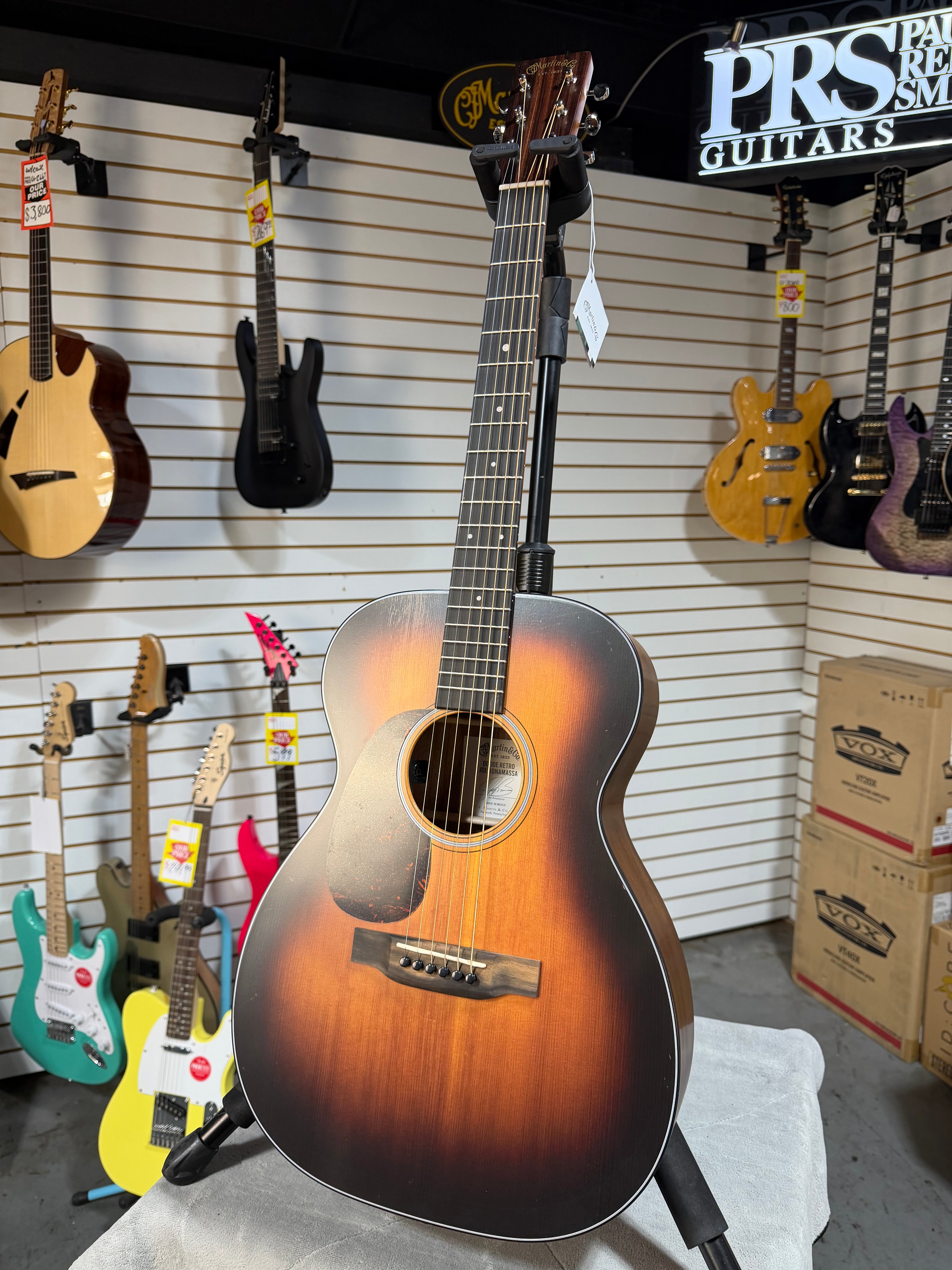 Martin 0010E Retro Joe Bonamassa Left Handed Sunburst