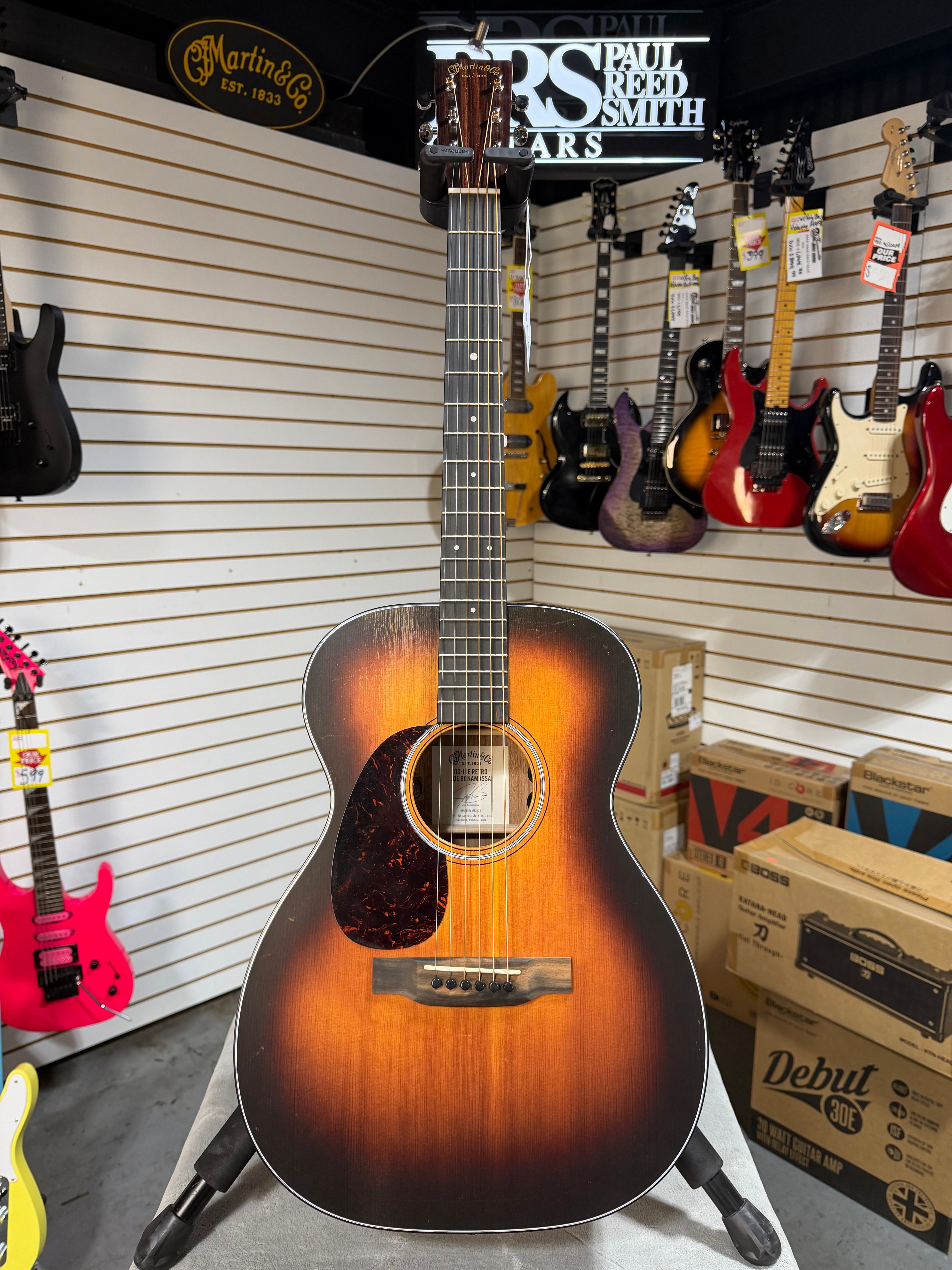 Martin 0010E Retro Joe Bonamassa Left Handed Sunburst