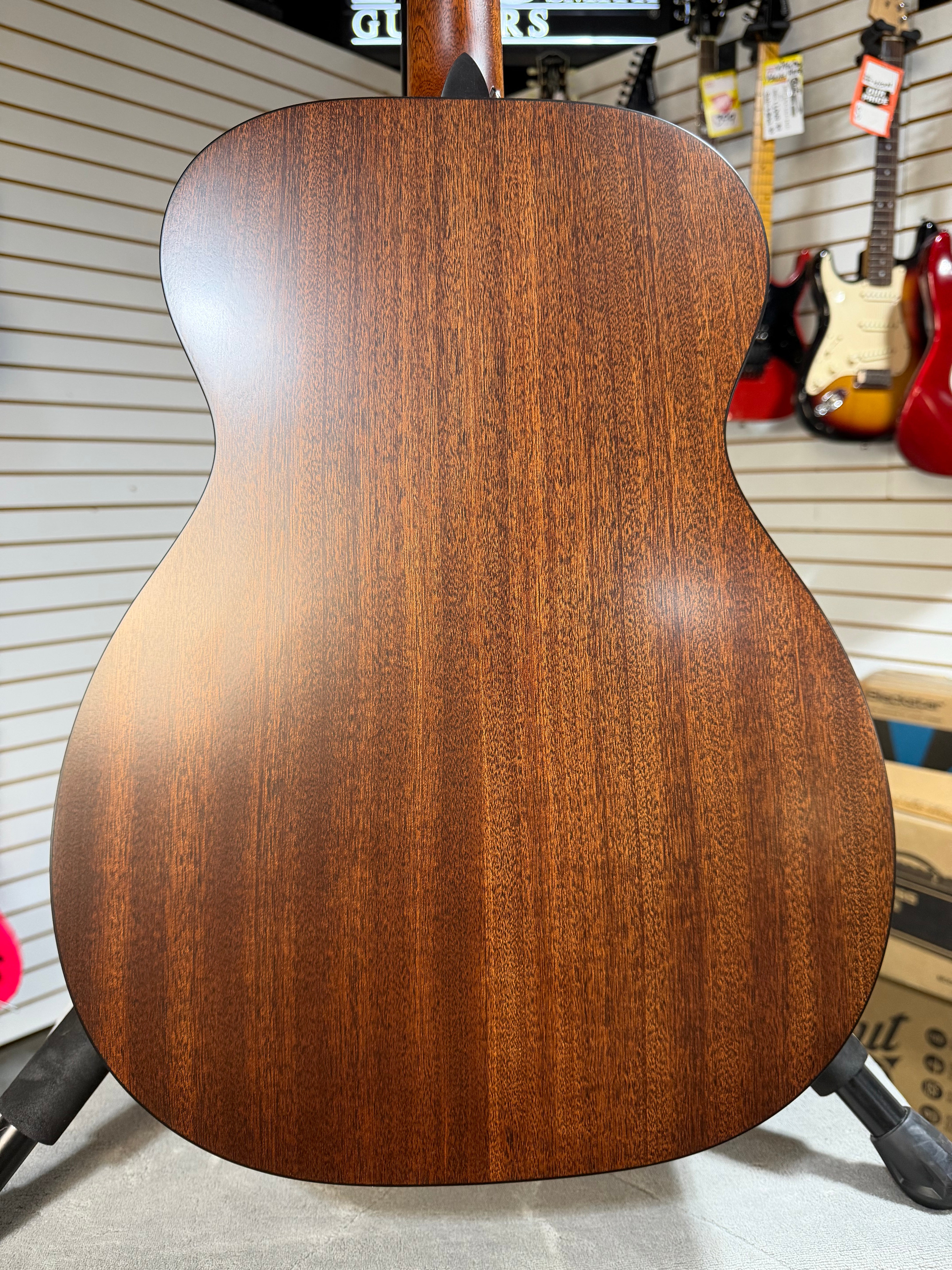 Martin 0010E Retro Joe Bonamassa Left Handed Sunburst