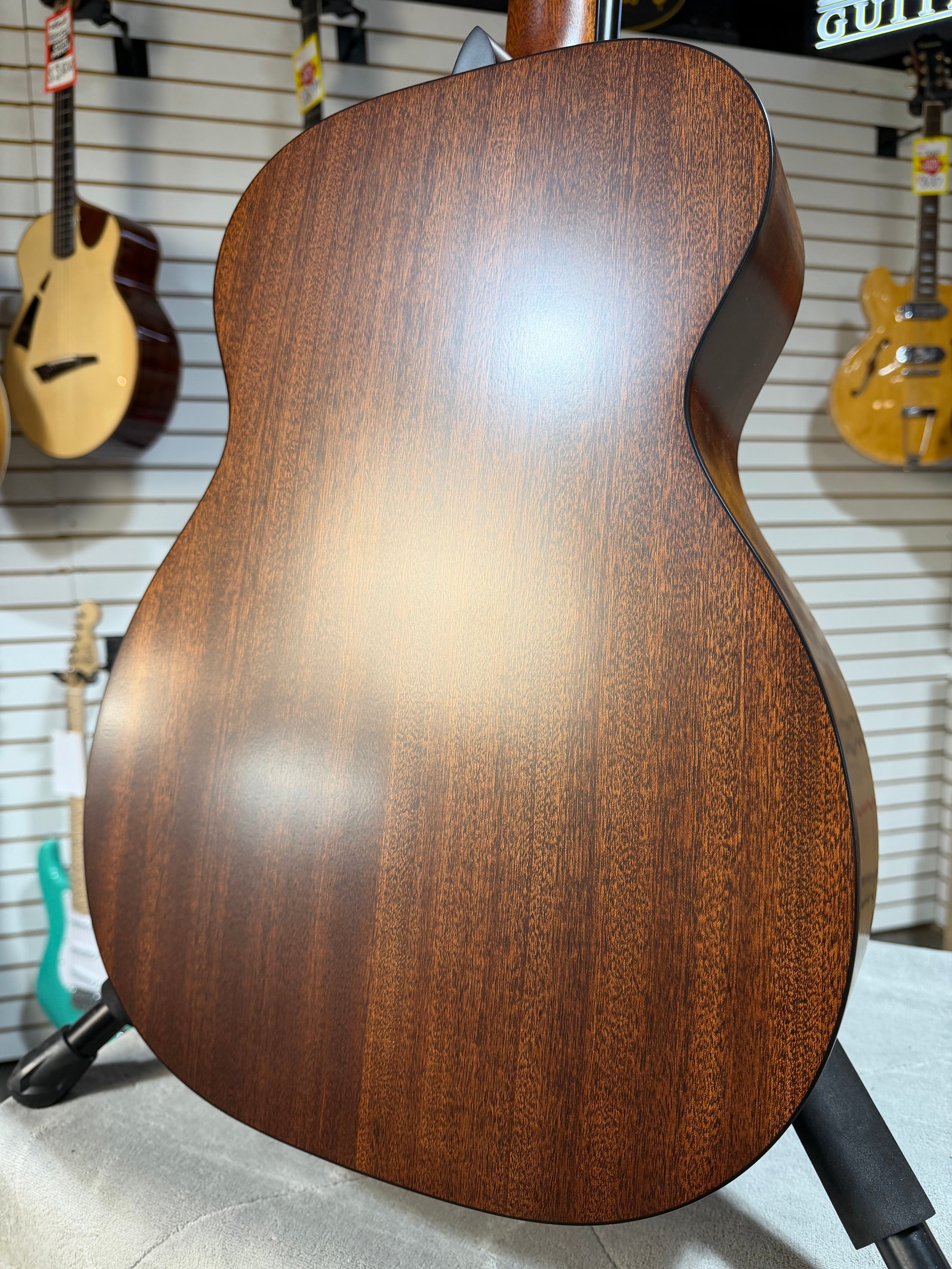 Martin 0010E Retro Joe Bonamassa Left Handed Sunburst