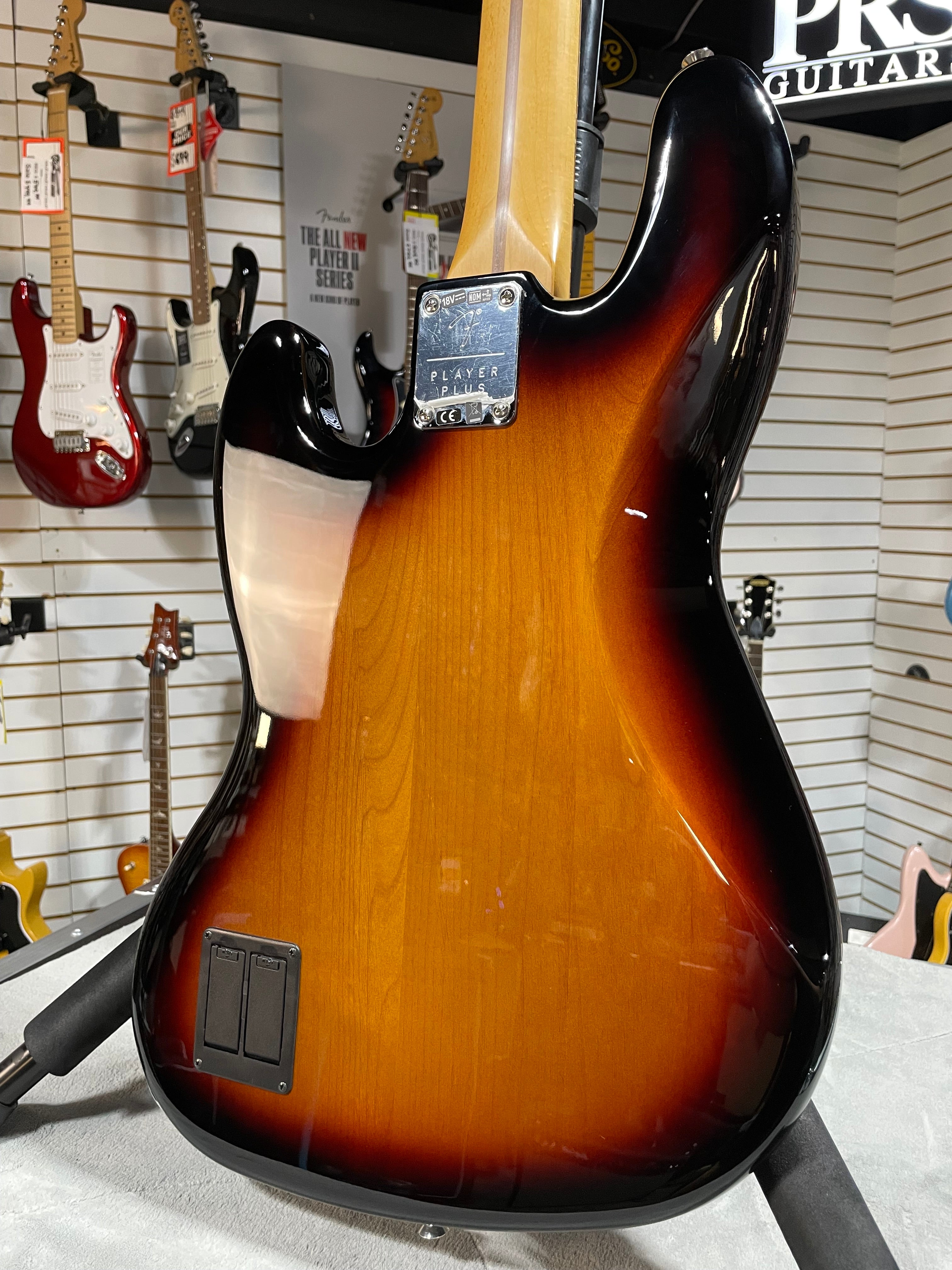 Player Plus Active Jazz Bass - 3-Tone Sunburst w/Pau Ferro Fretboard #475 GET PLEK'D!
