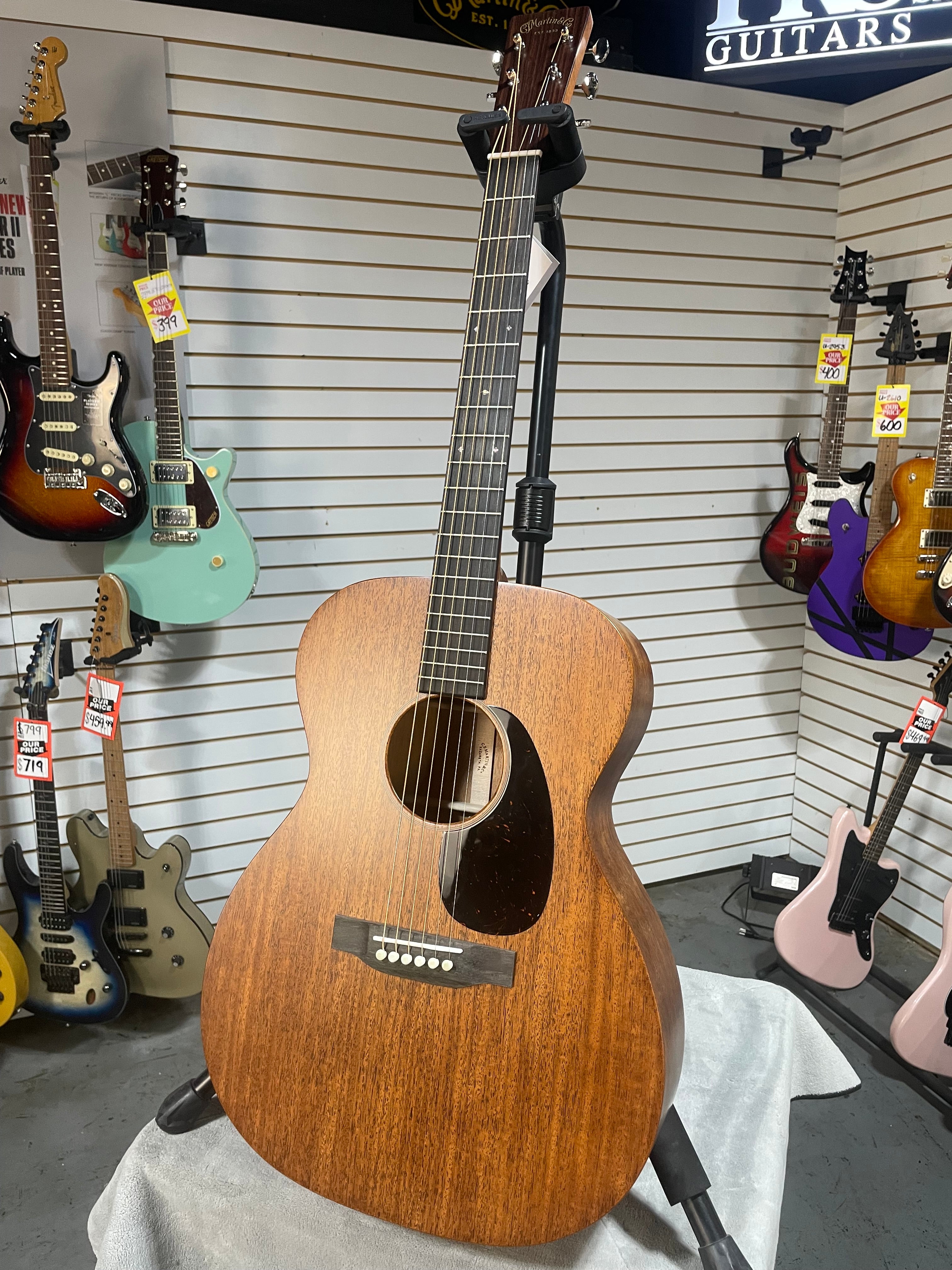 Martin Standard Series 000-17 Acoustic Guitar - Mahogany - OHSC & PLEK*D