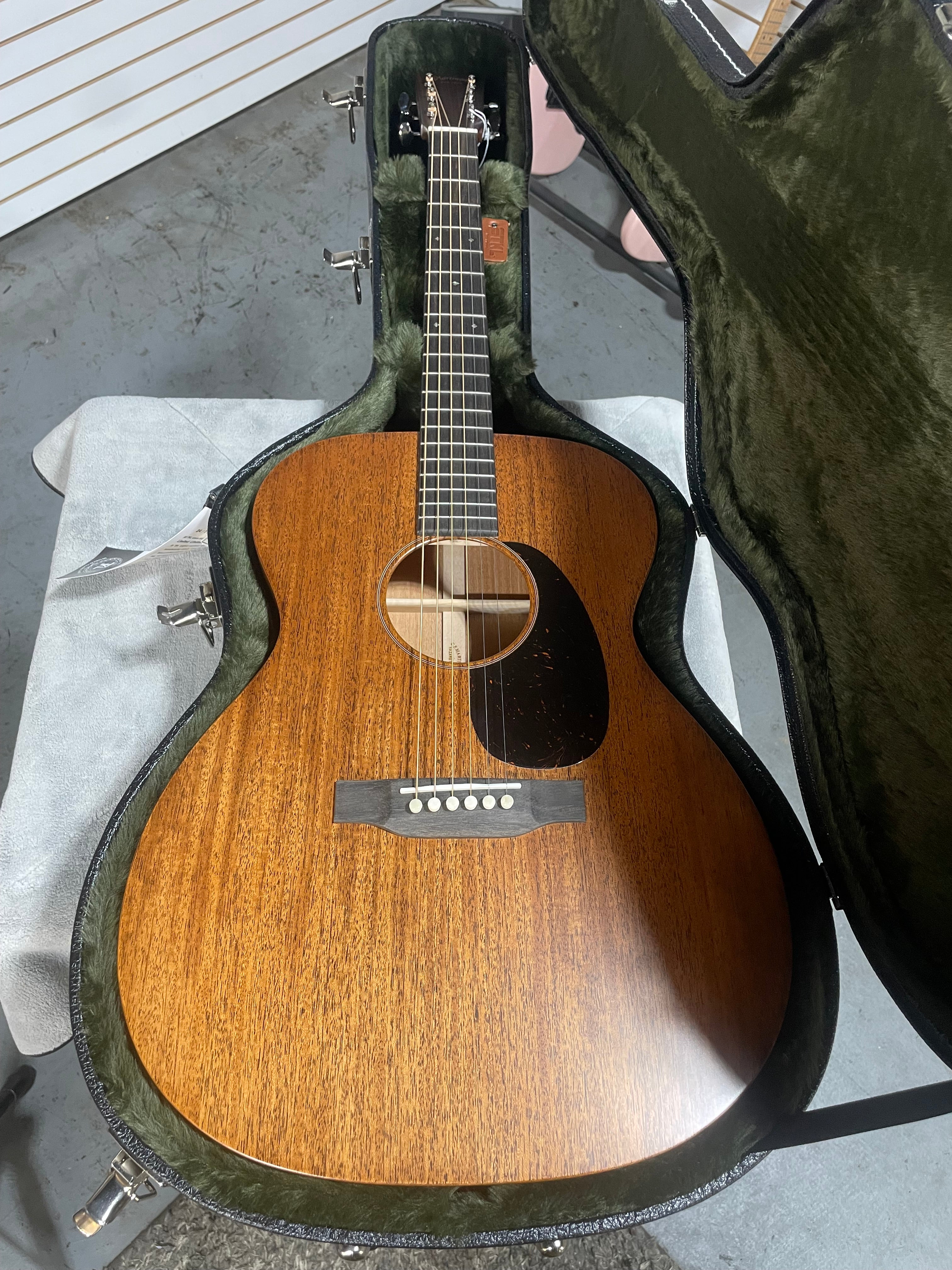 Martin Standard Series 000-17 Acoustic Guitar - Mahogany - OHSC & PLEK*D