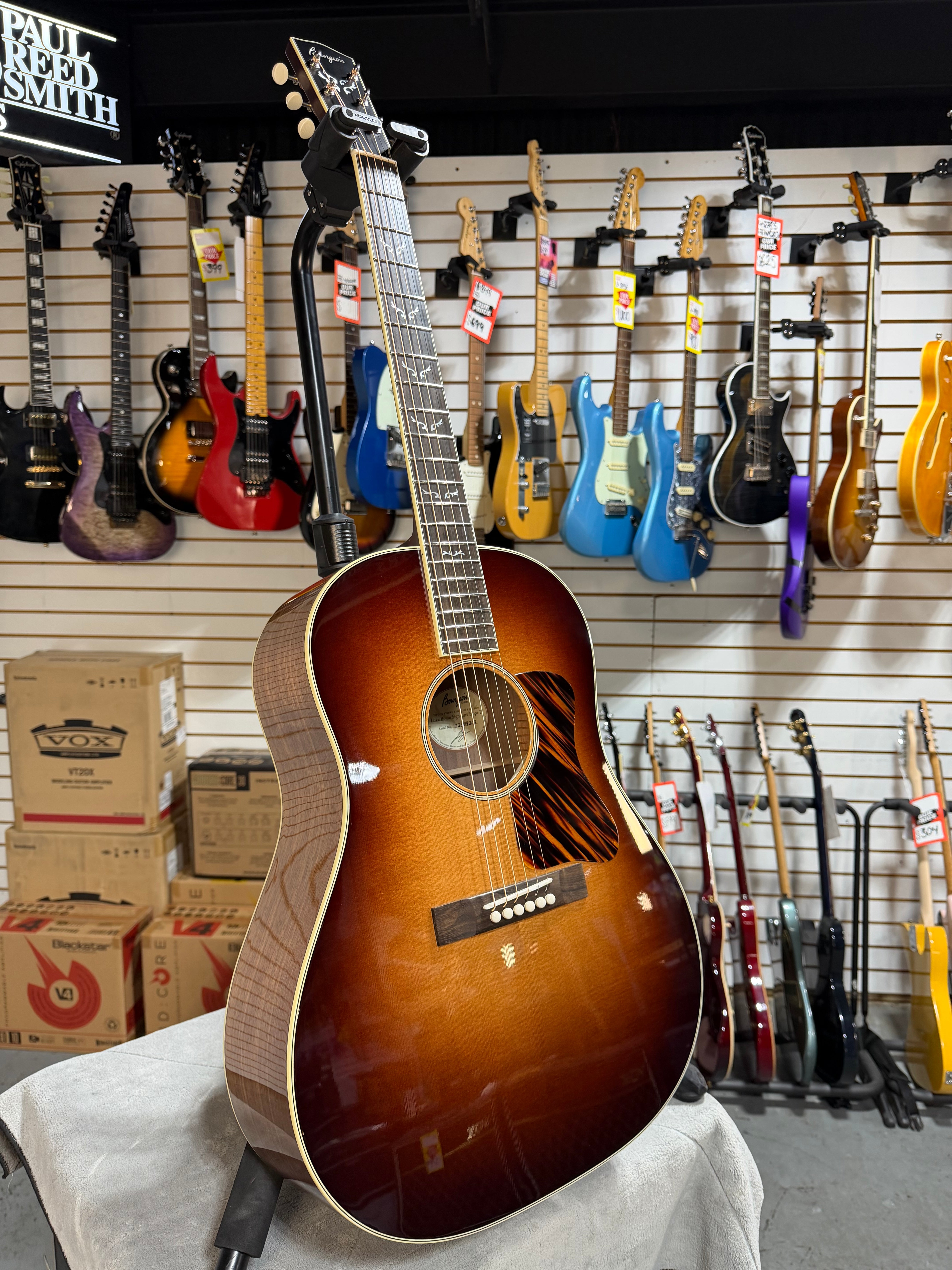 Bourgeois Luke Bryan Signature Touchstone Series Slope Shoulder Dreadnought Sunburst