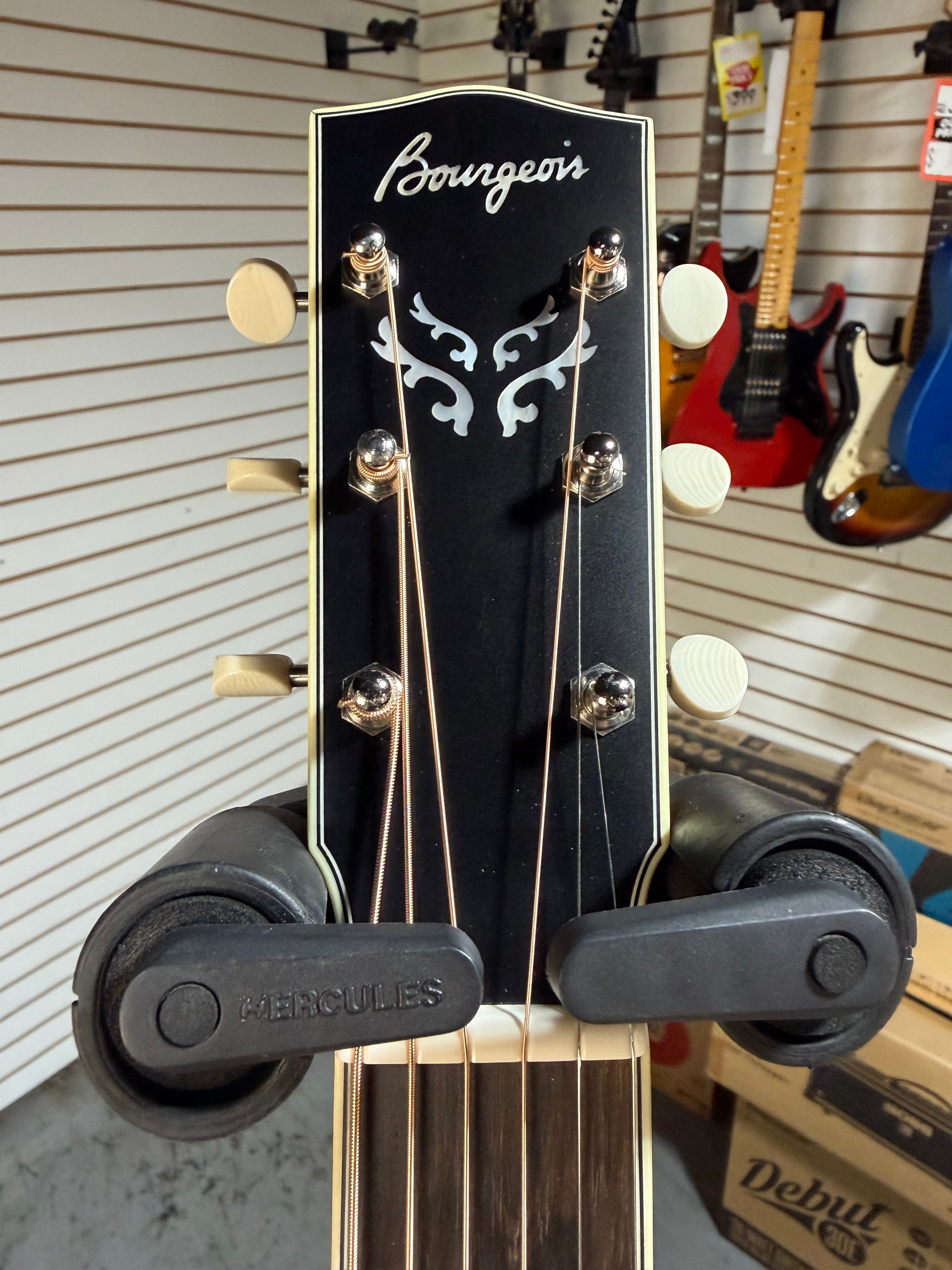 Bourgeois Luke Bryan Signature Touchstone Series Slope Shoulder Dreadnought Sunburst