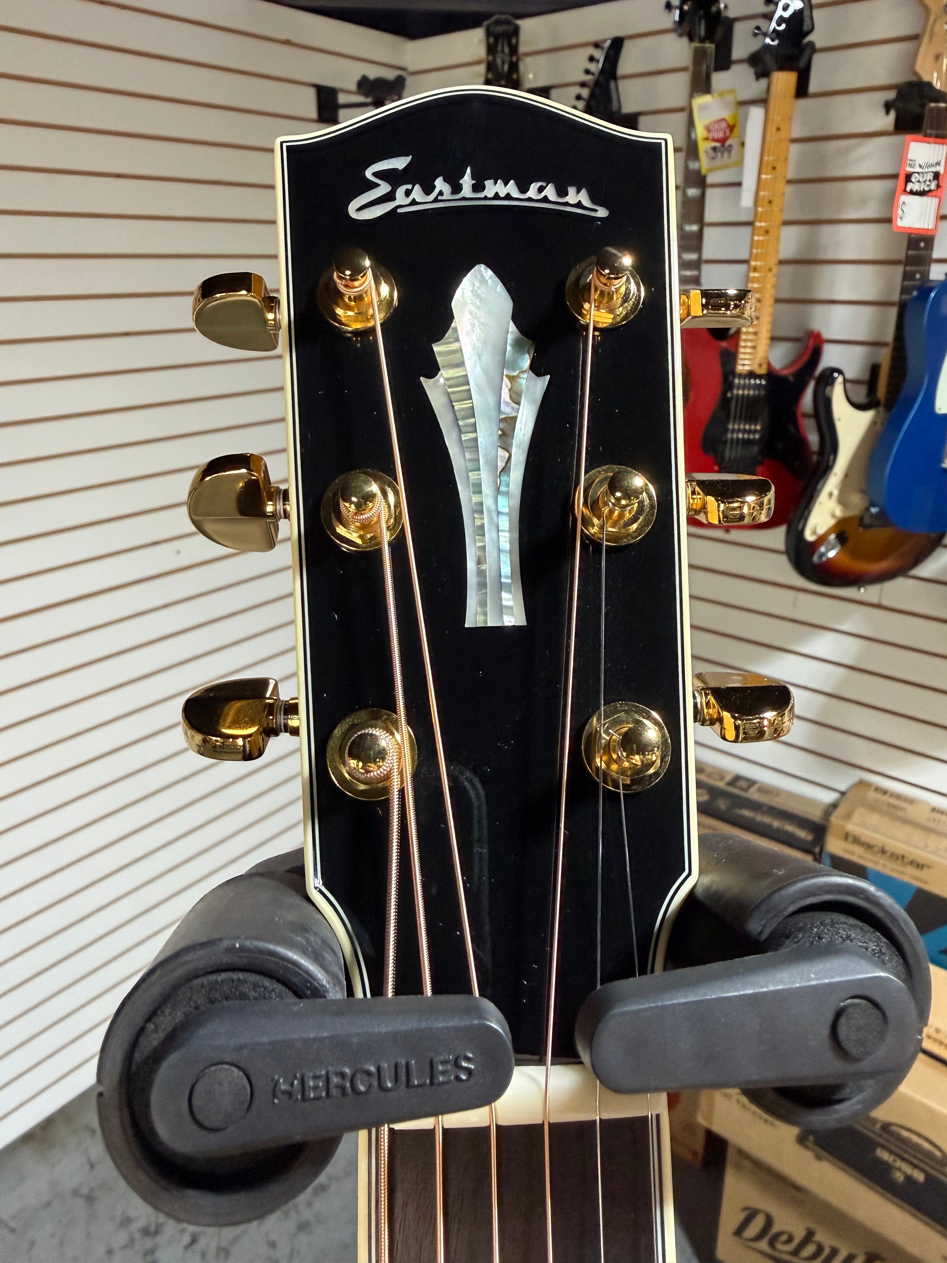 Eastman AC630 Jumbo Blonde
