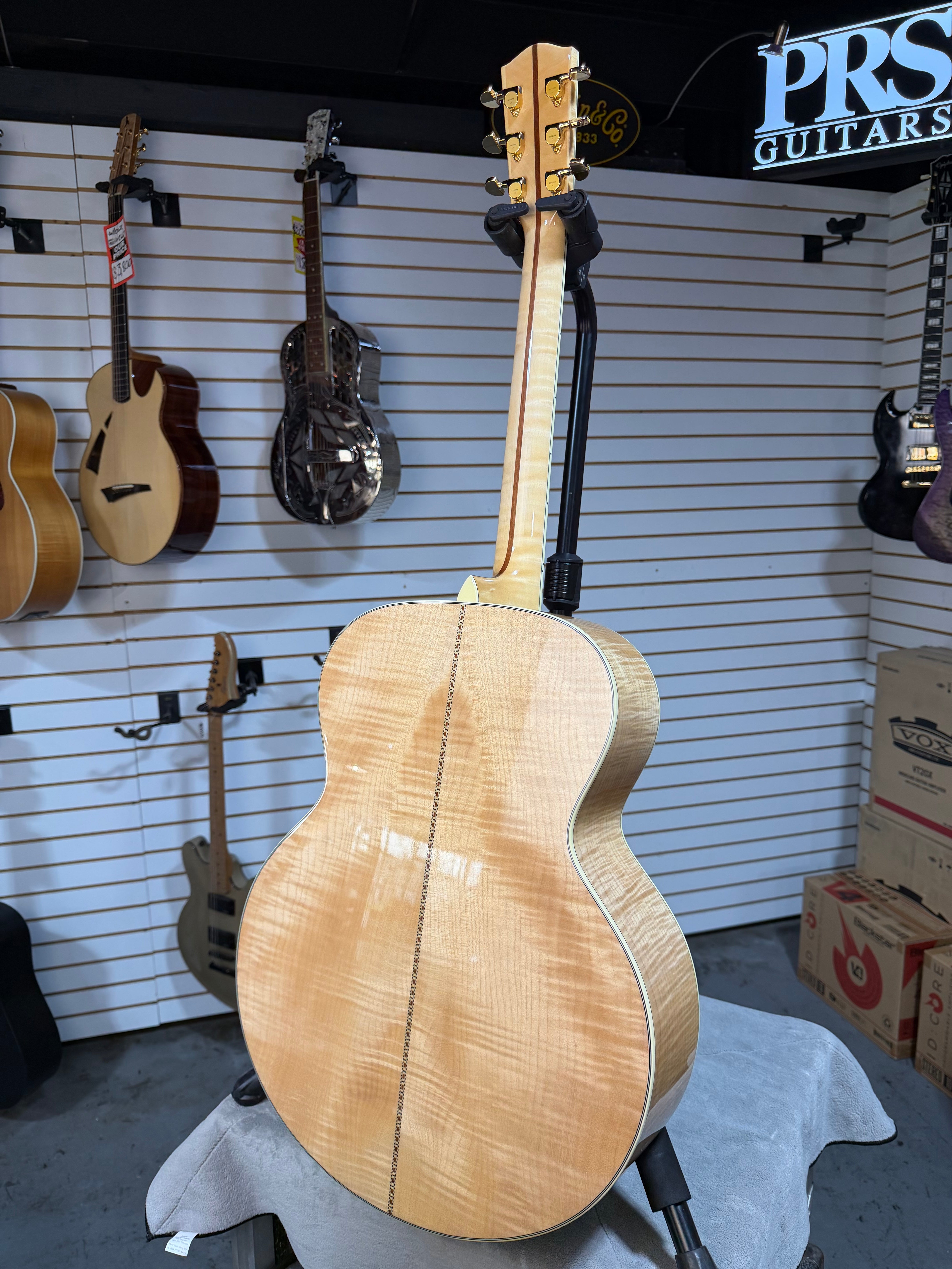 Eastman AC630 Jumbo Blonde