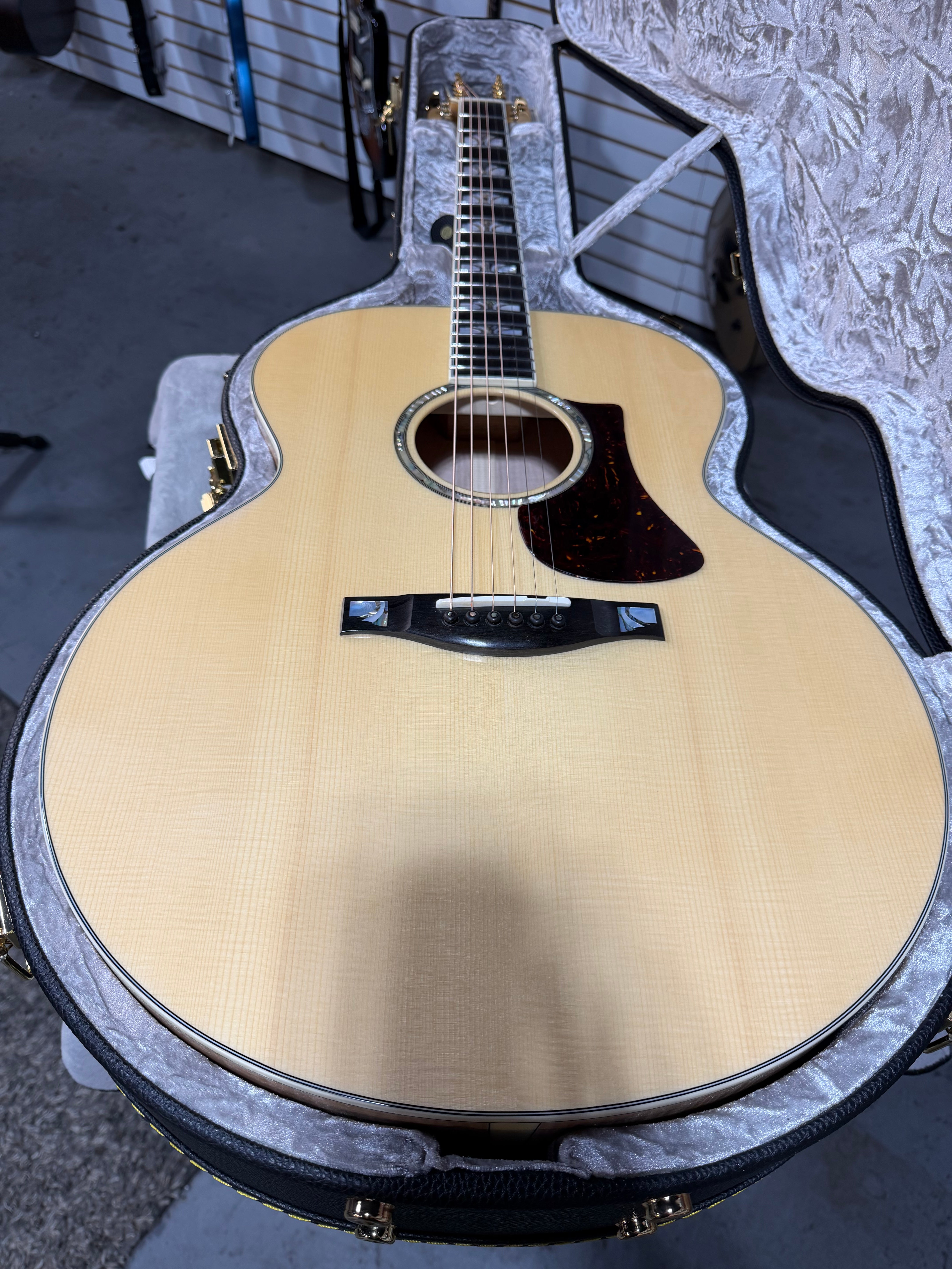 Eastman AC630 Jumbo Blonde