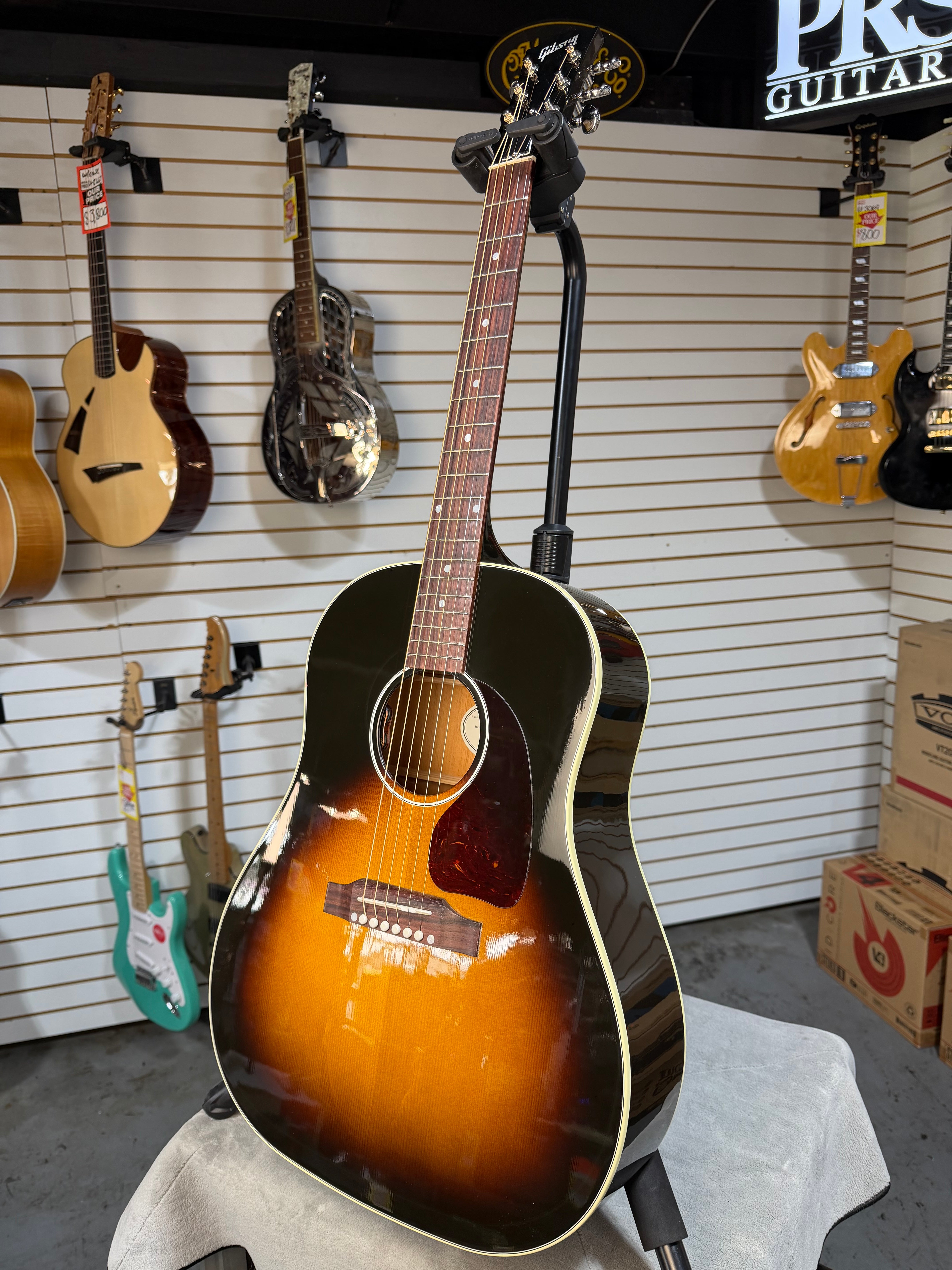 Gibson J-45 Standard Vintage Sunburst