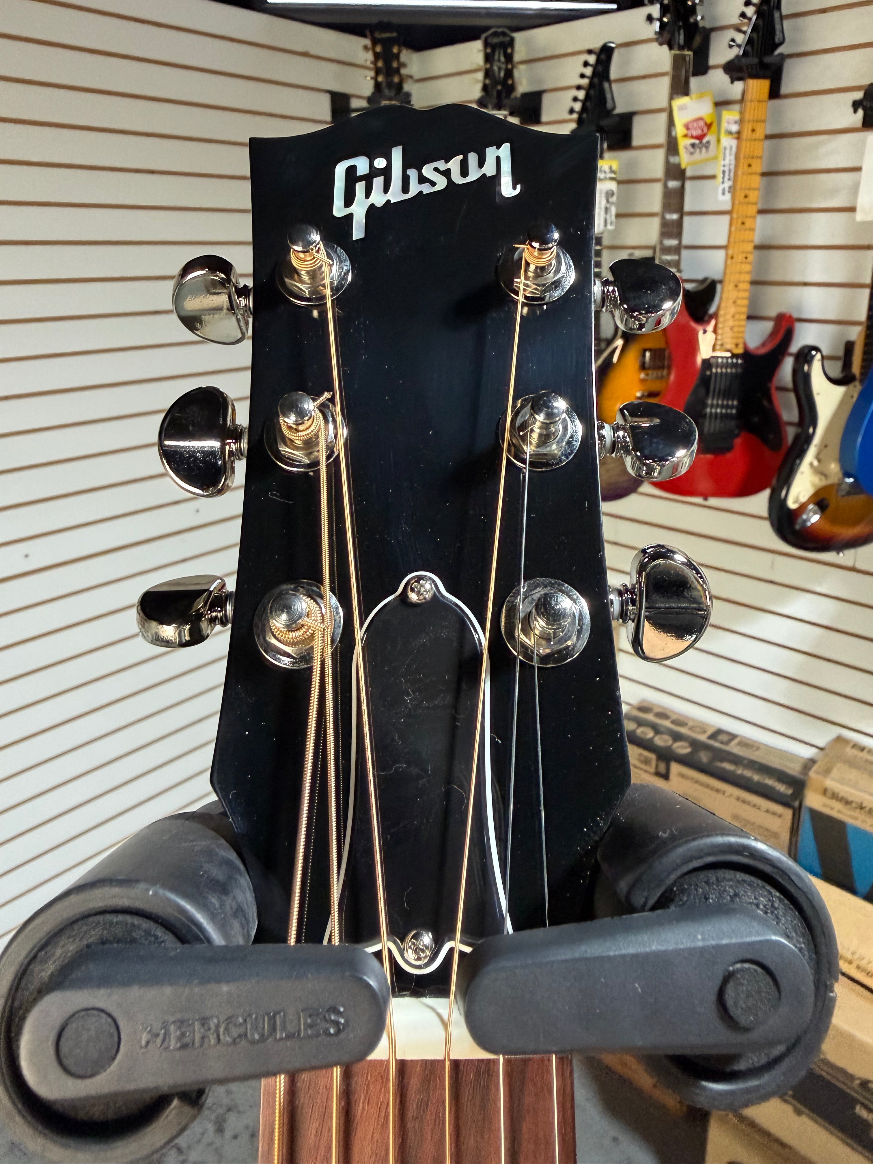 Gibson J-45 Standard Vintage Sunburst