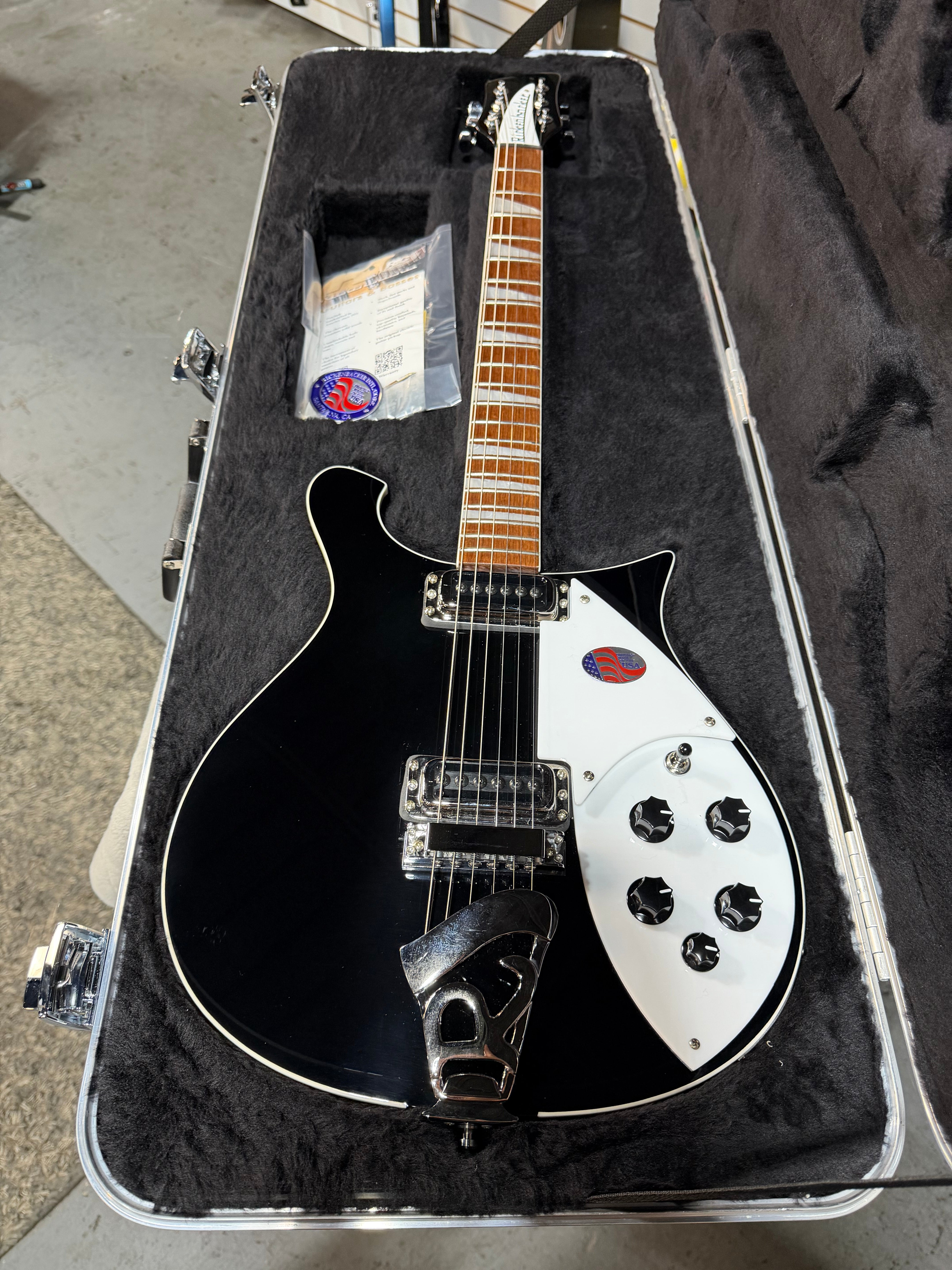 Rickenbacker 620 Jetglo