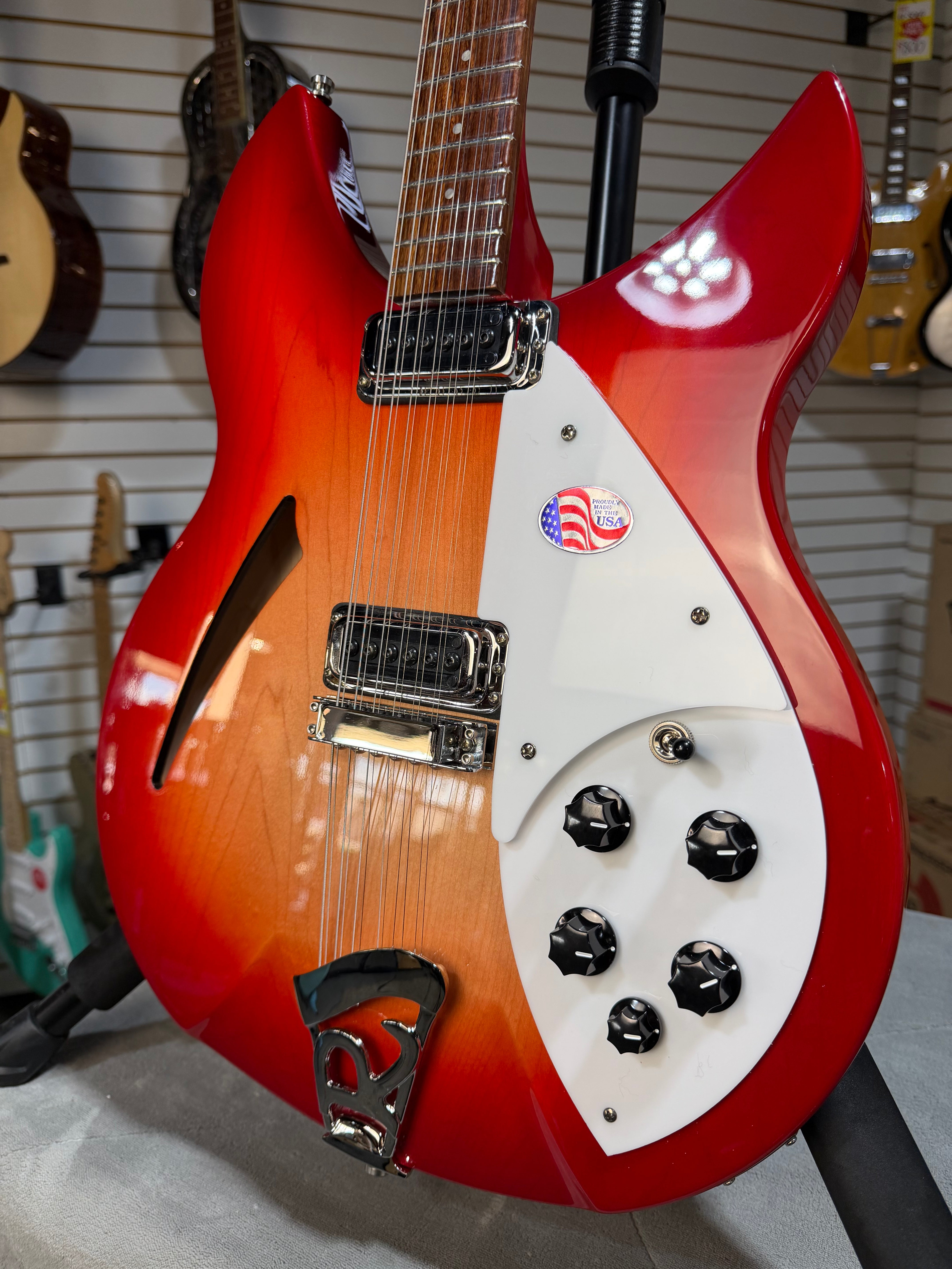 Rickenbacker 330/12 Fireglo