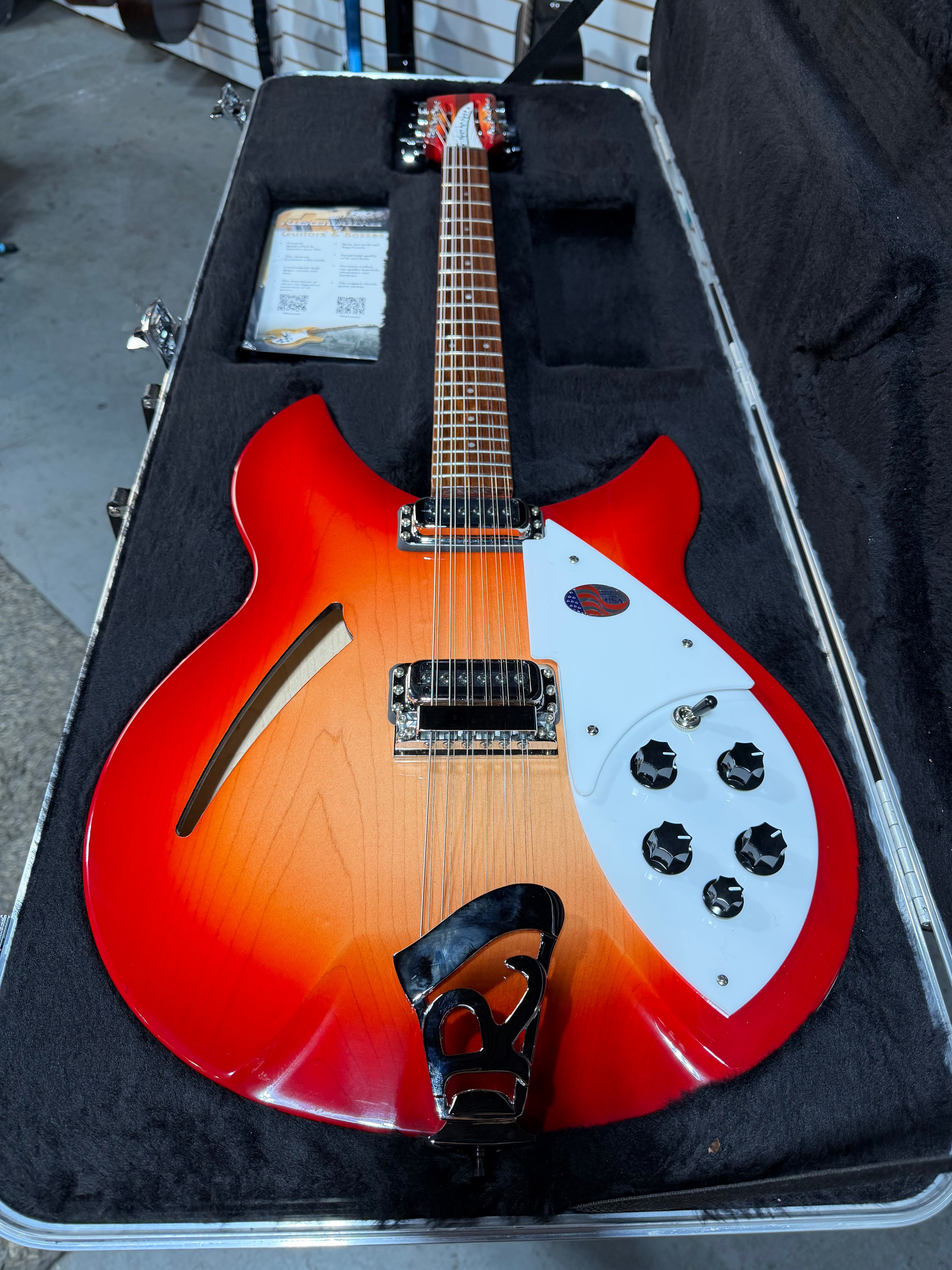 Rickenbacker 330/12 Fireglo