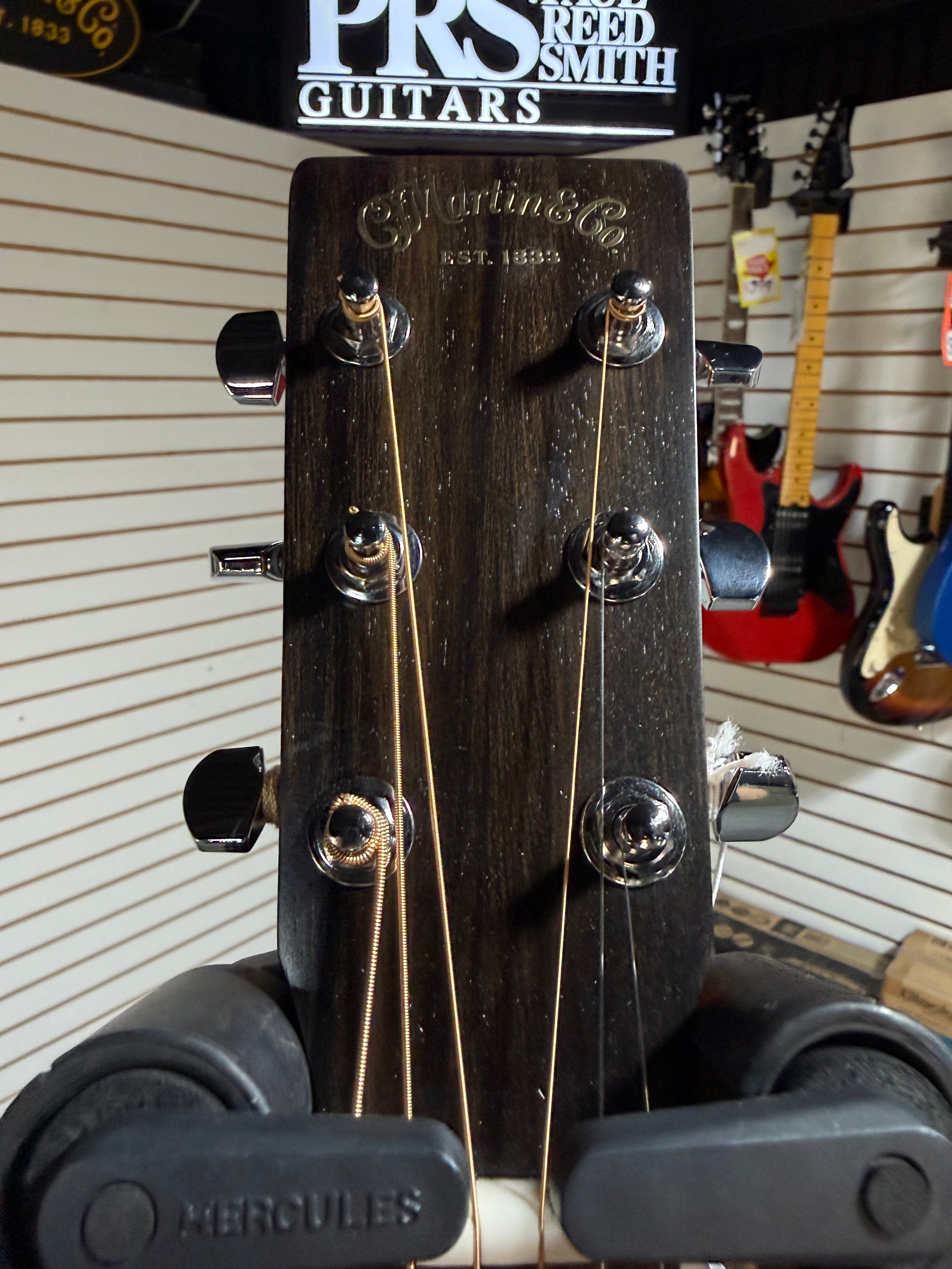 Martin 000-10E Shawn Mendes Natural