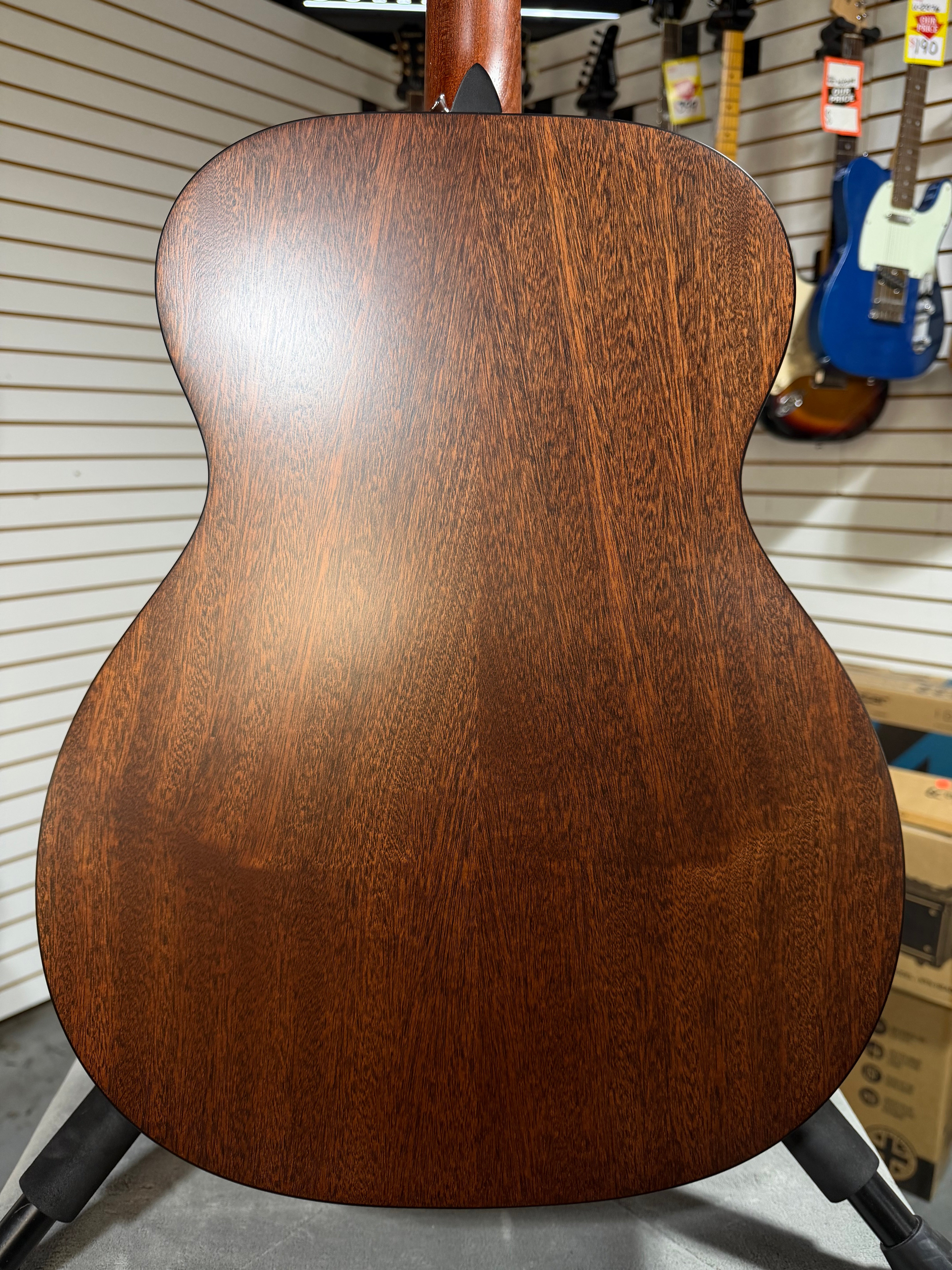 Martin 000-10E Shawn Mendes Natural