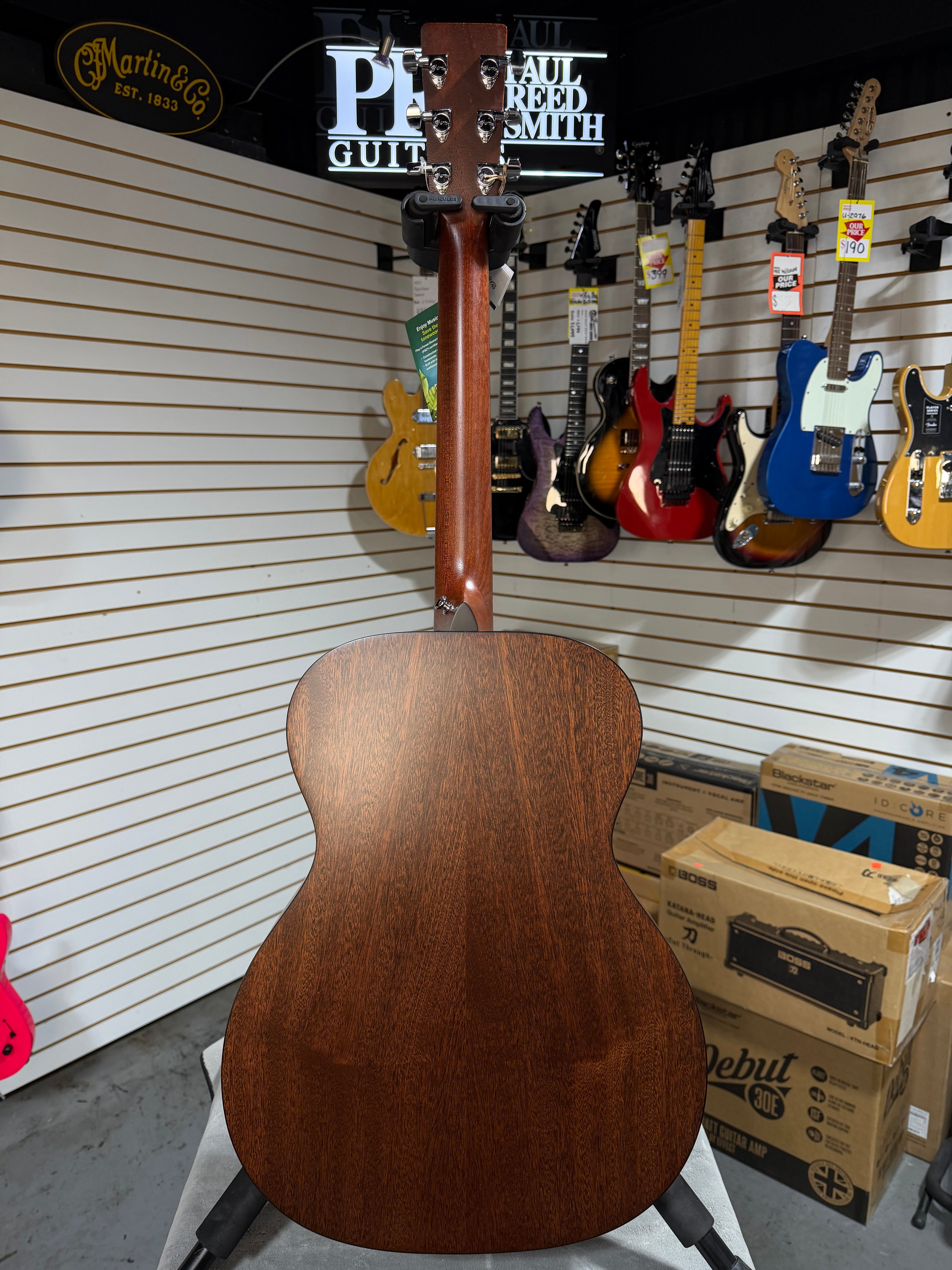 Martin 000-10E Shawn Mendes Natural