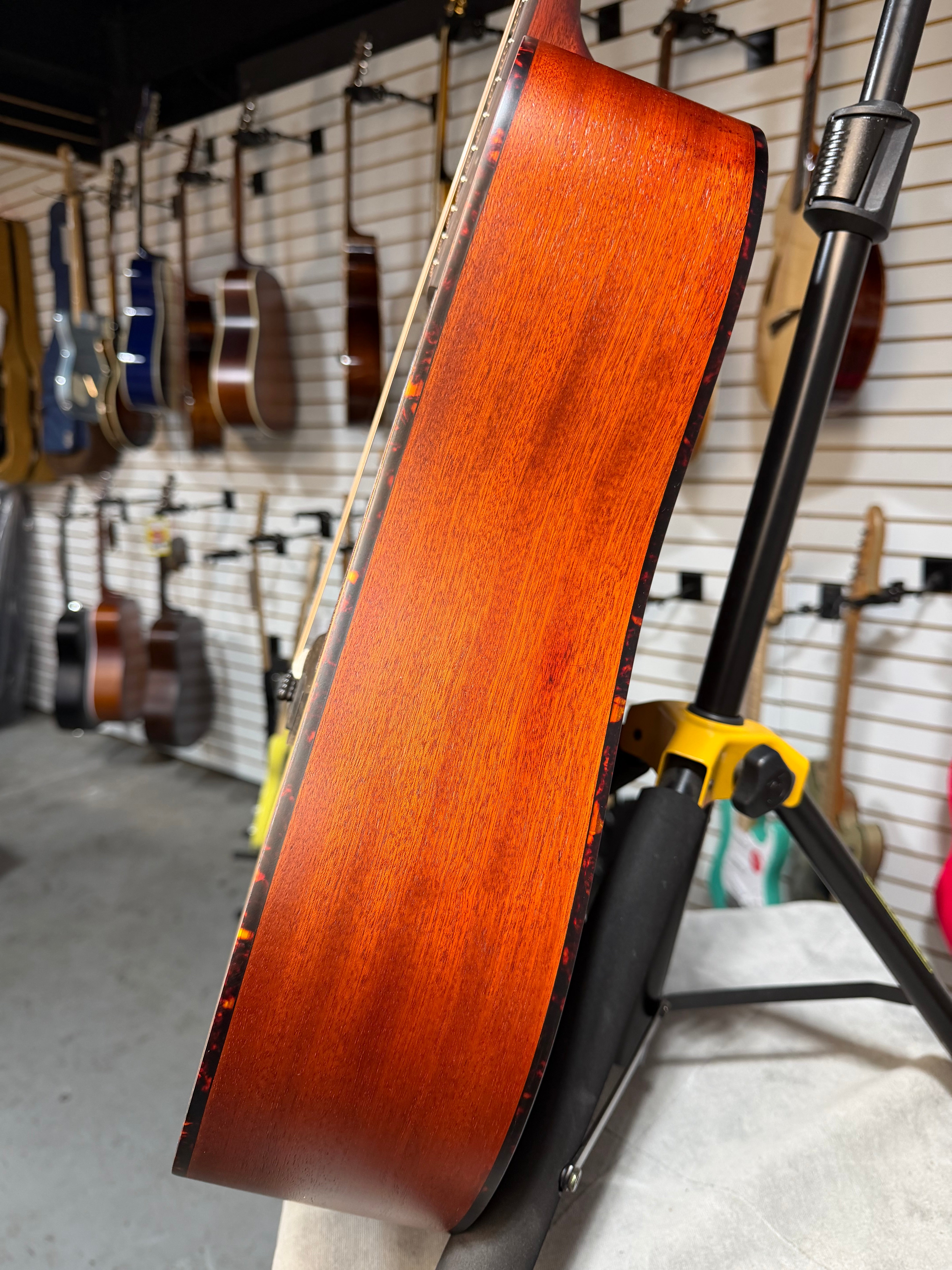 Eastman E1D Natural