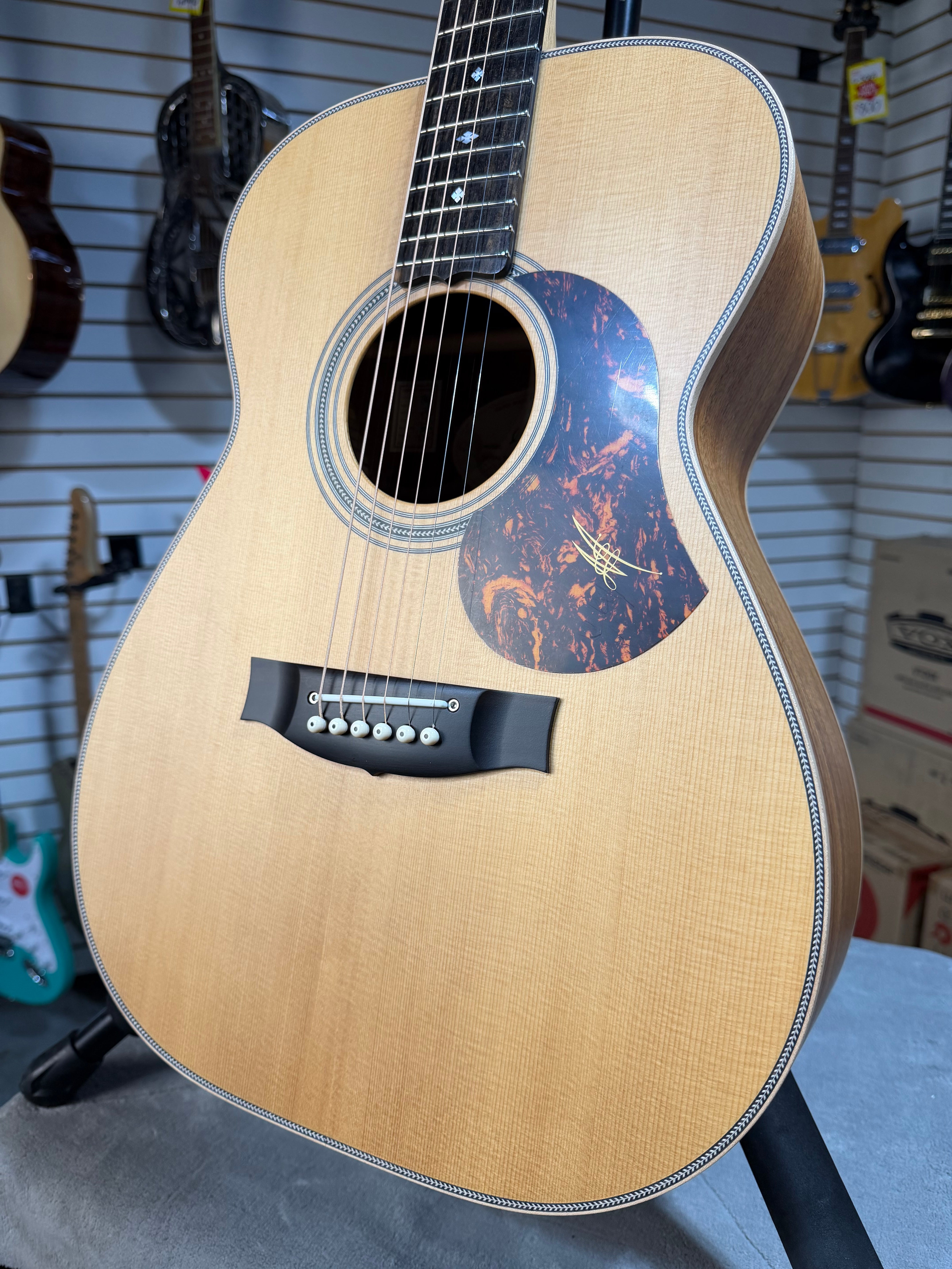 Maton EBG808 Artist Natural