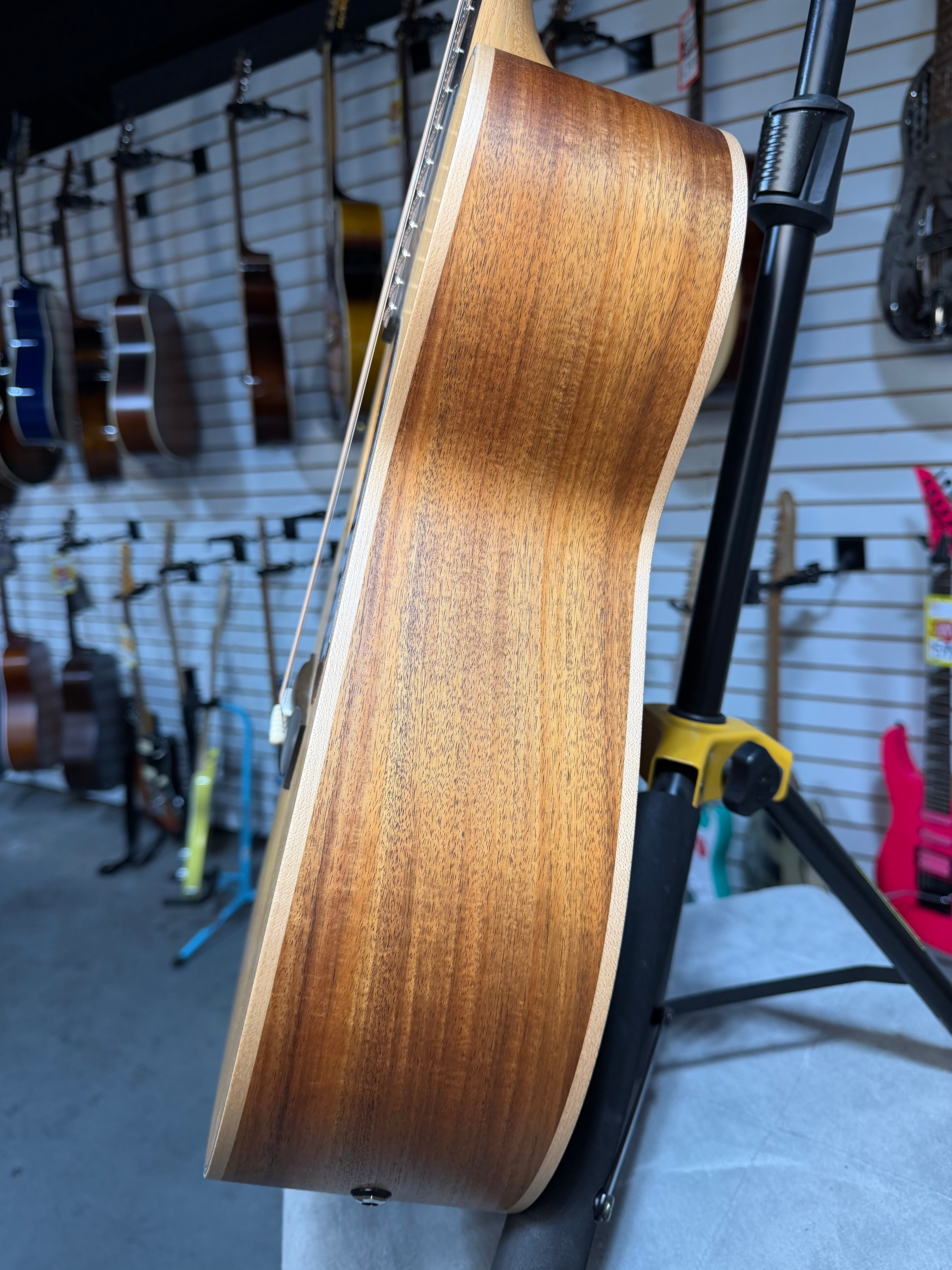 Maton EBG808 Artist Natural