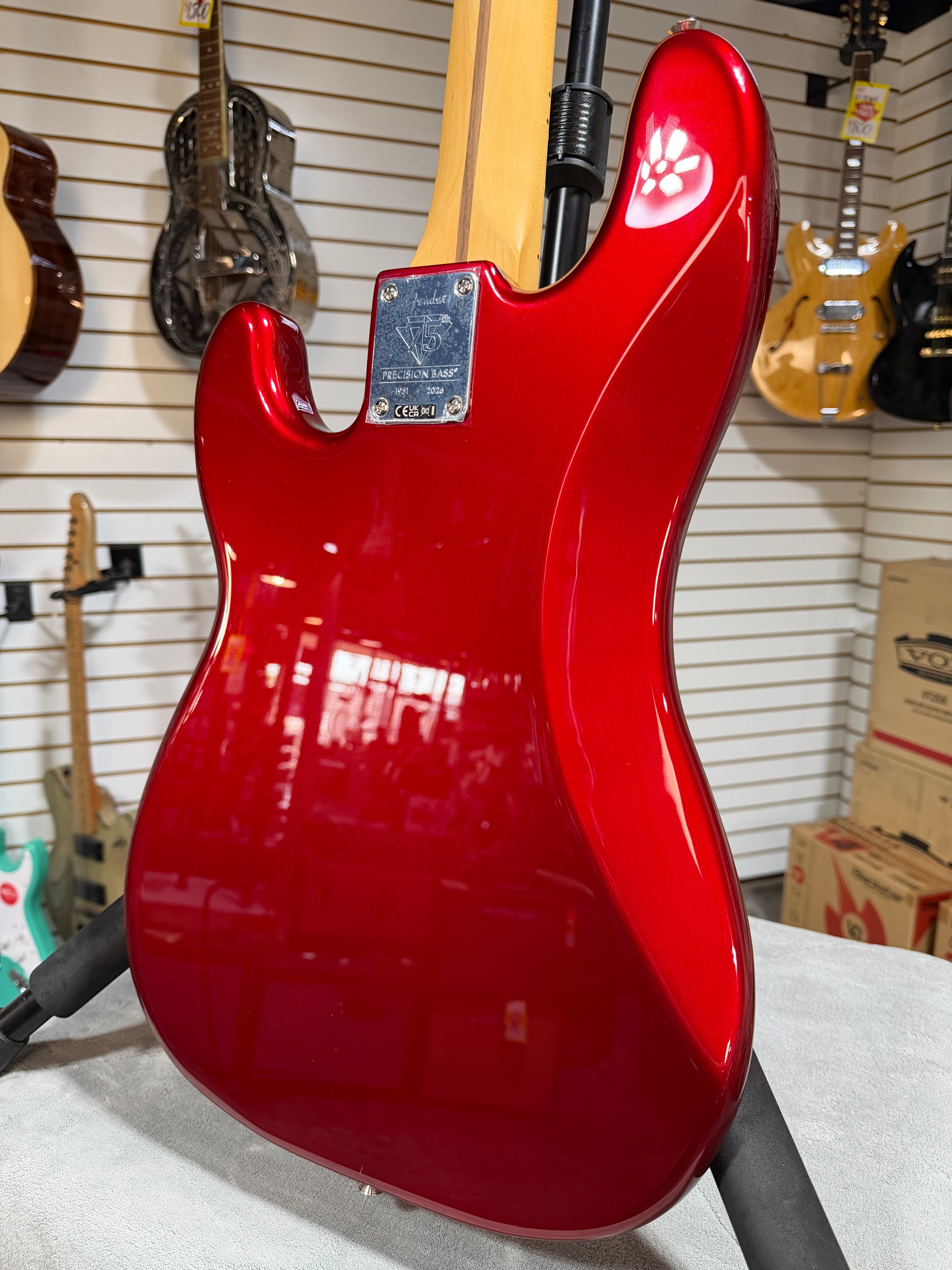 Fender 75th Anniversary Player II Precision Bass Candy Apple Red
