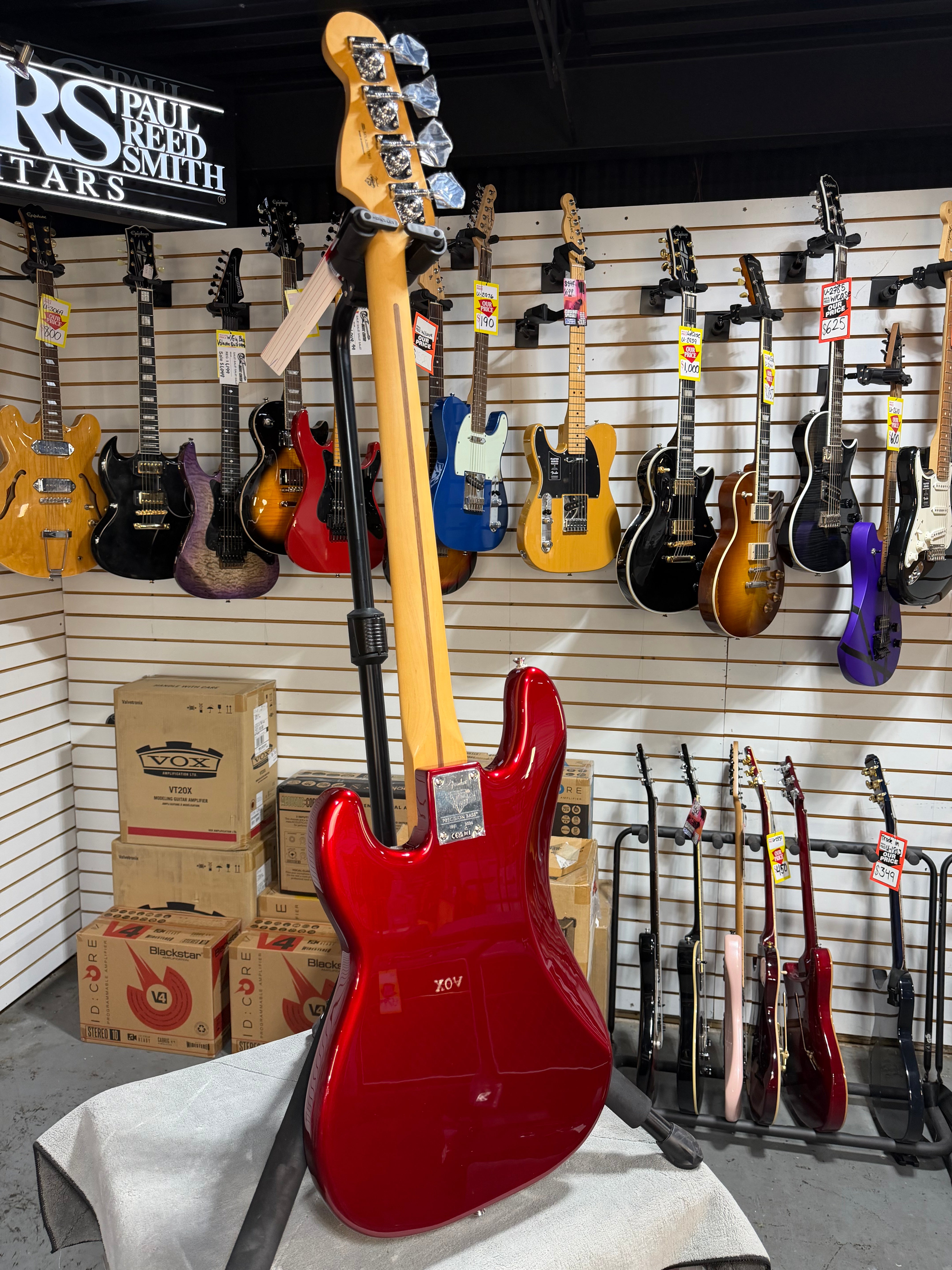 Fender 75th Anniversary Player II Precision Bass Candy Apple Red