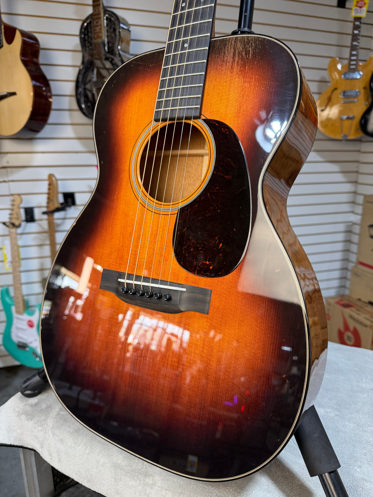 Martin 00-18 Joe Bonamassa Sunburst