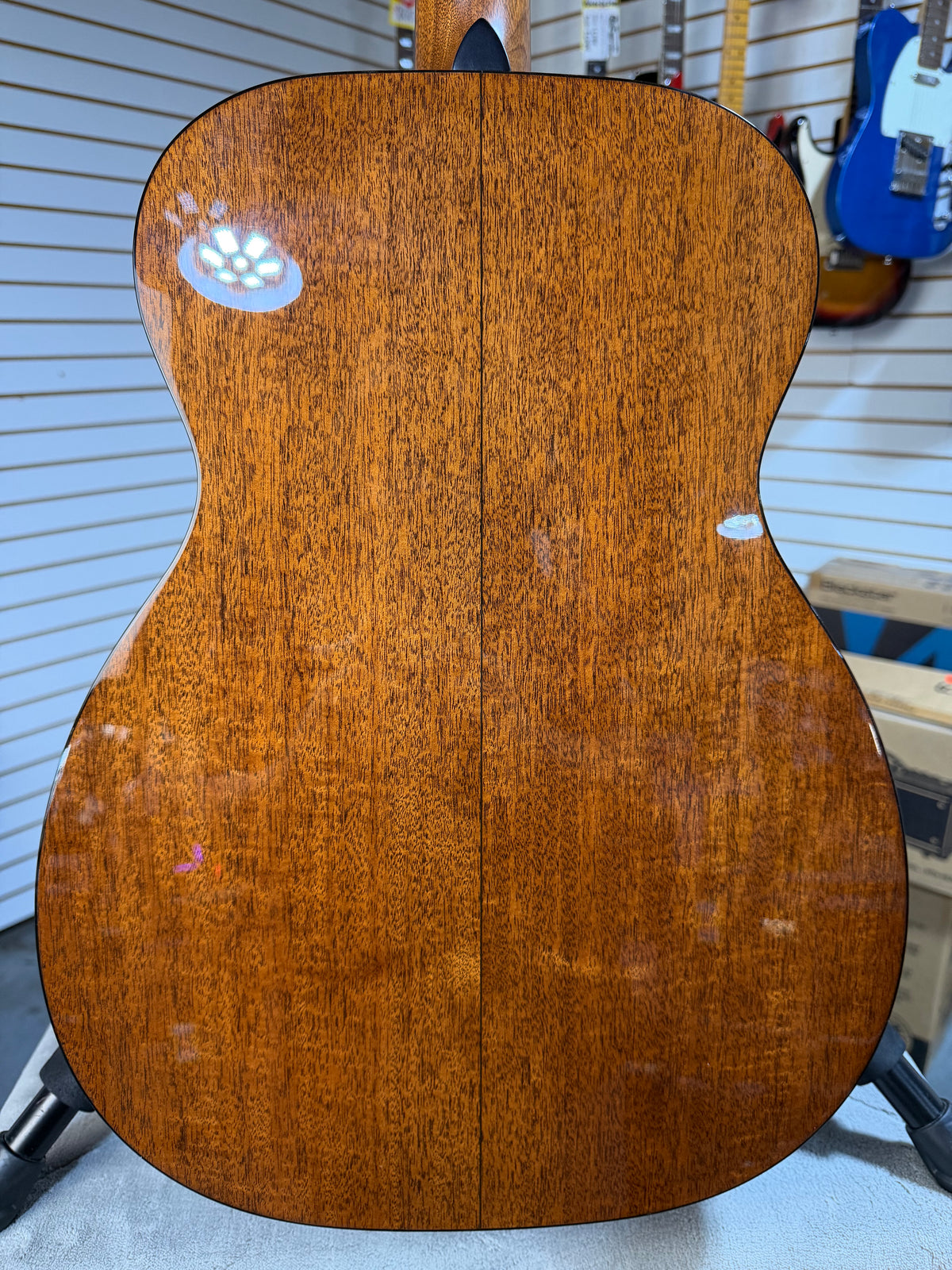 Martin 00-18 Joe Bonamassa Sunburst