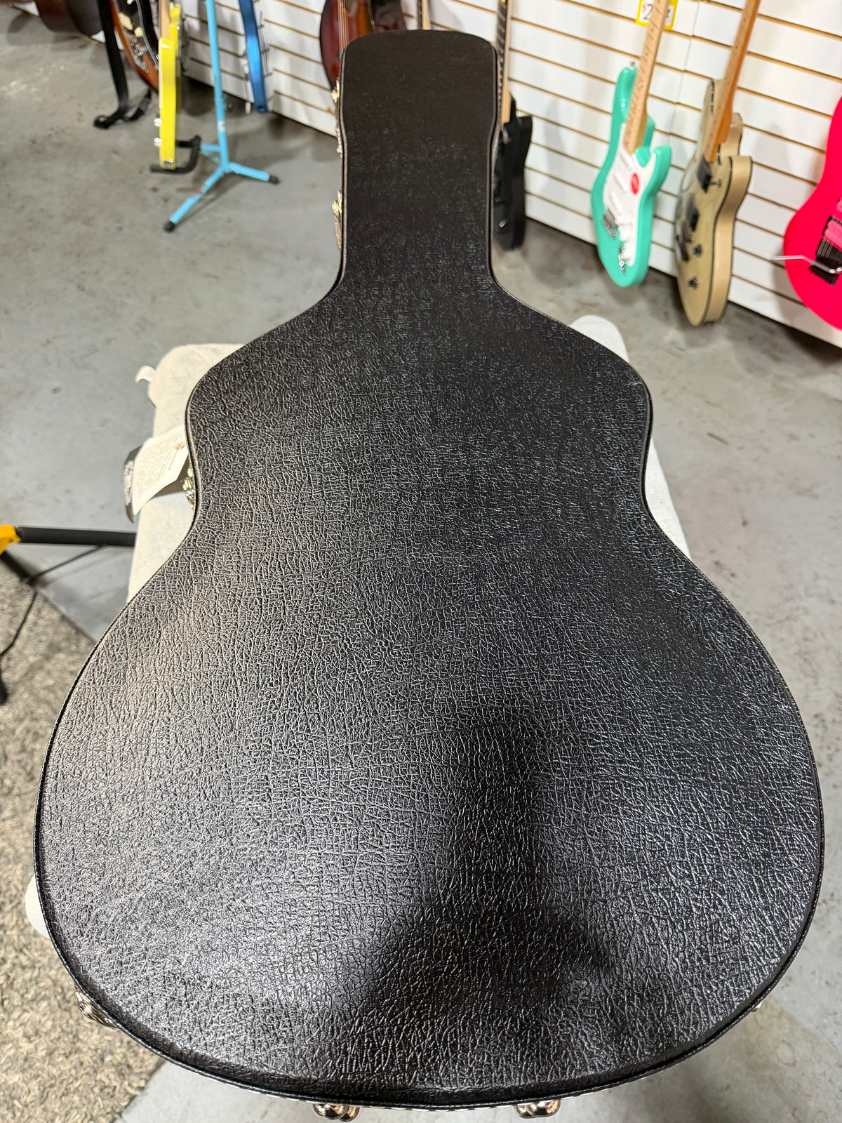 Martin 00-18 Joe Bonamassa Sunburst
