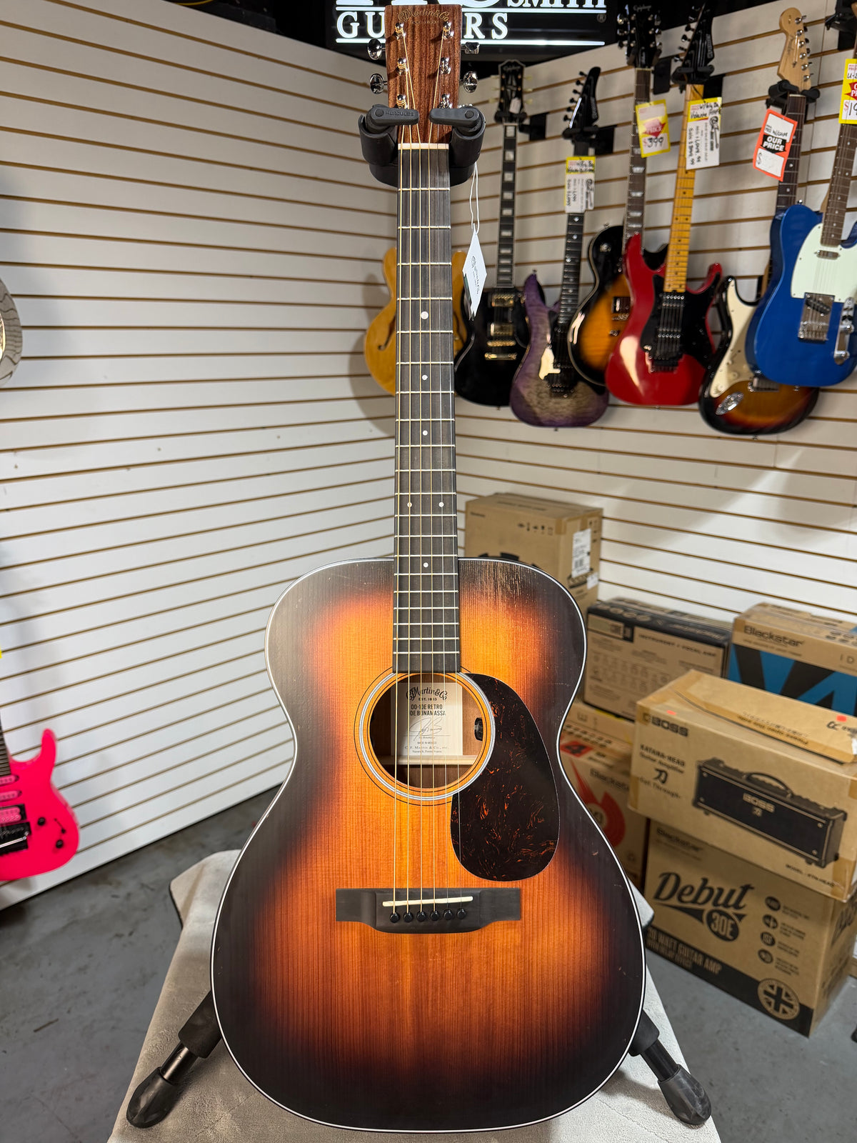 Martin 00-10E Road Series Retro Joe Bonamassa Signature Sunburst
