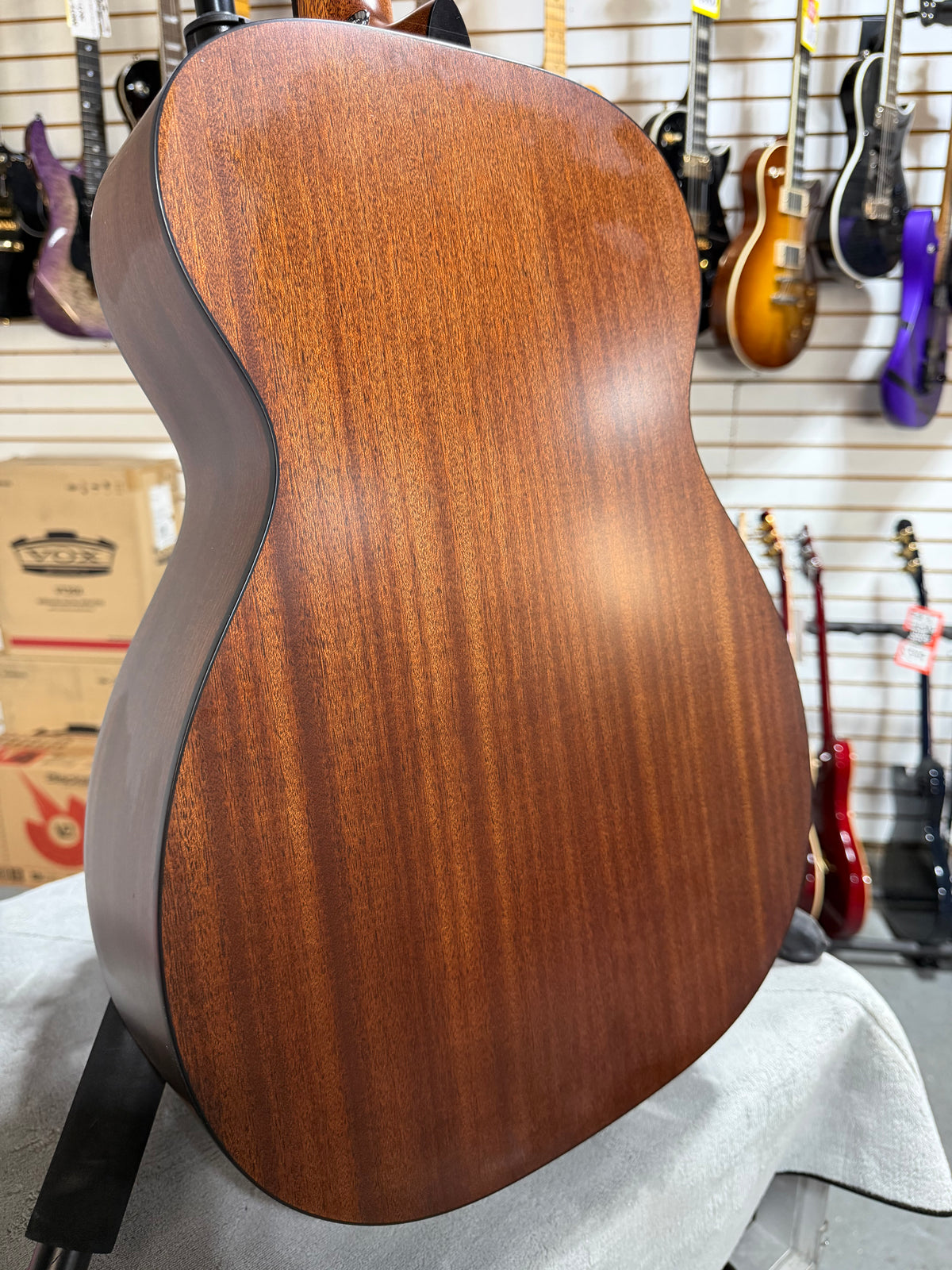 Martin 00-10E Road Series Retro Joe Bonamassa Signature Sunburst